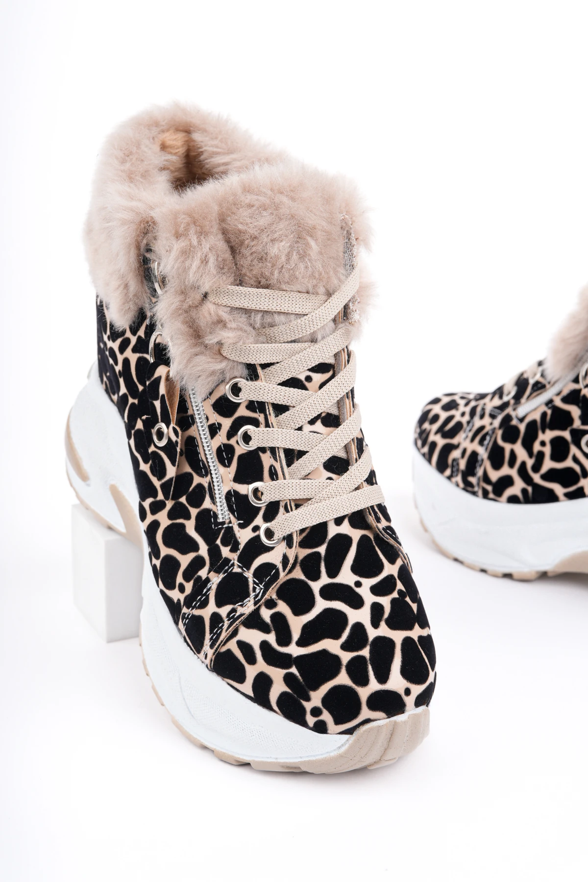 DNR-432 Kürklü Gizli Topuk Bot