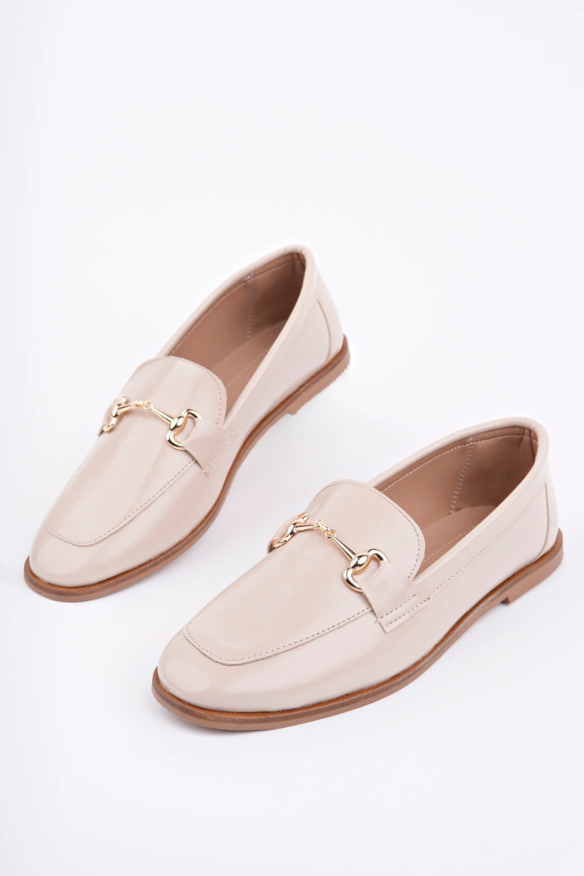 CNG-A3 Düz Taban Tokalı Babet - BEJ RUGAN