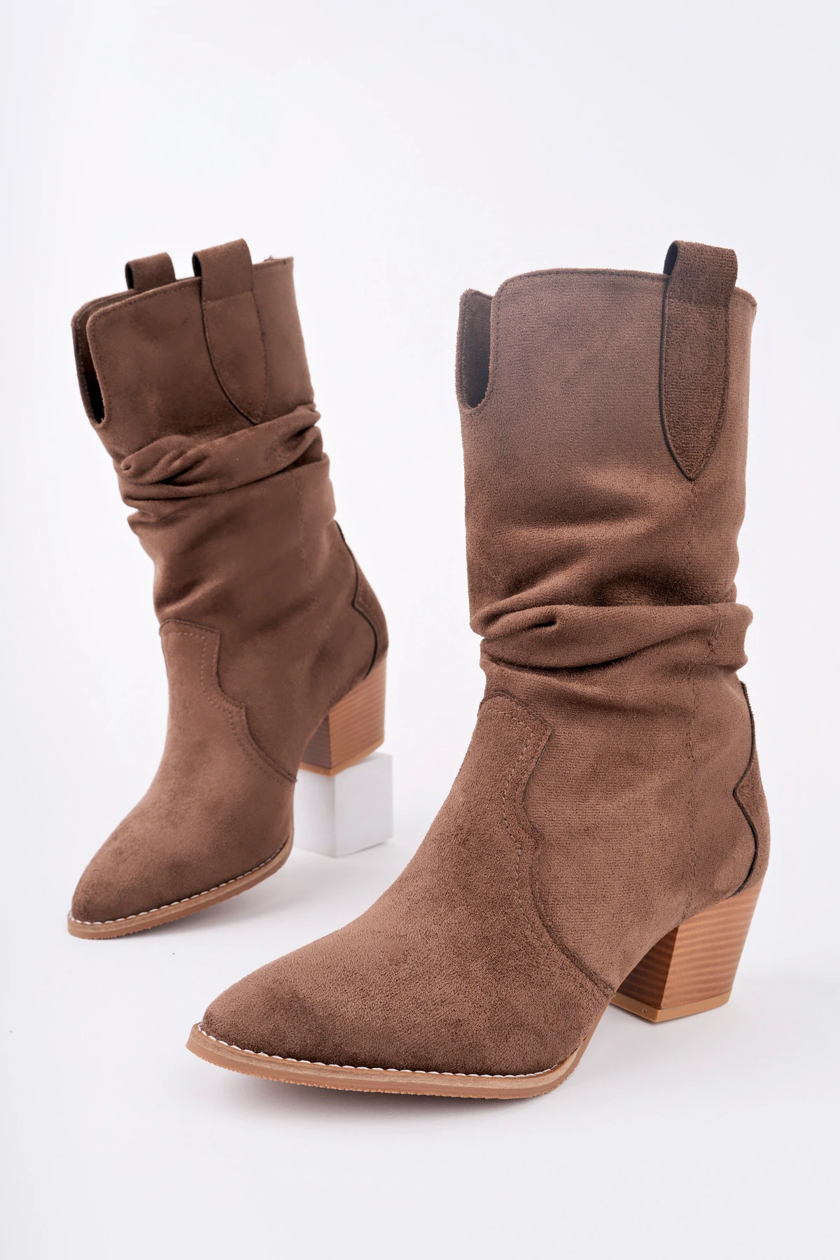 CNG-400 Kalın Topuk Körüklü Kısa Çizme