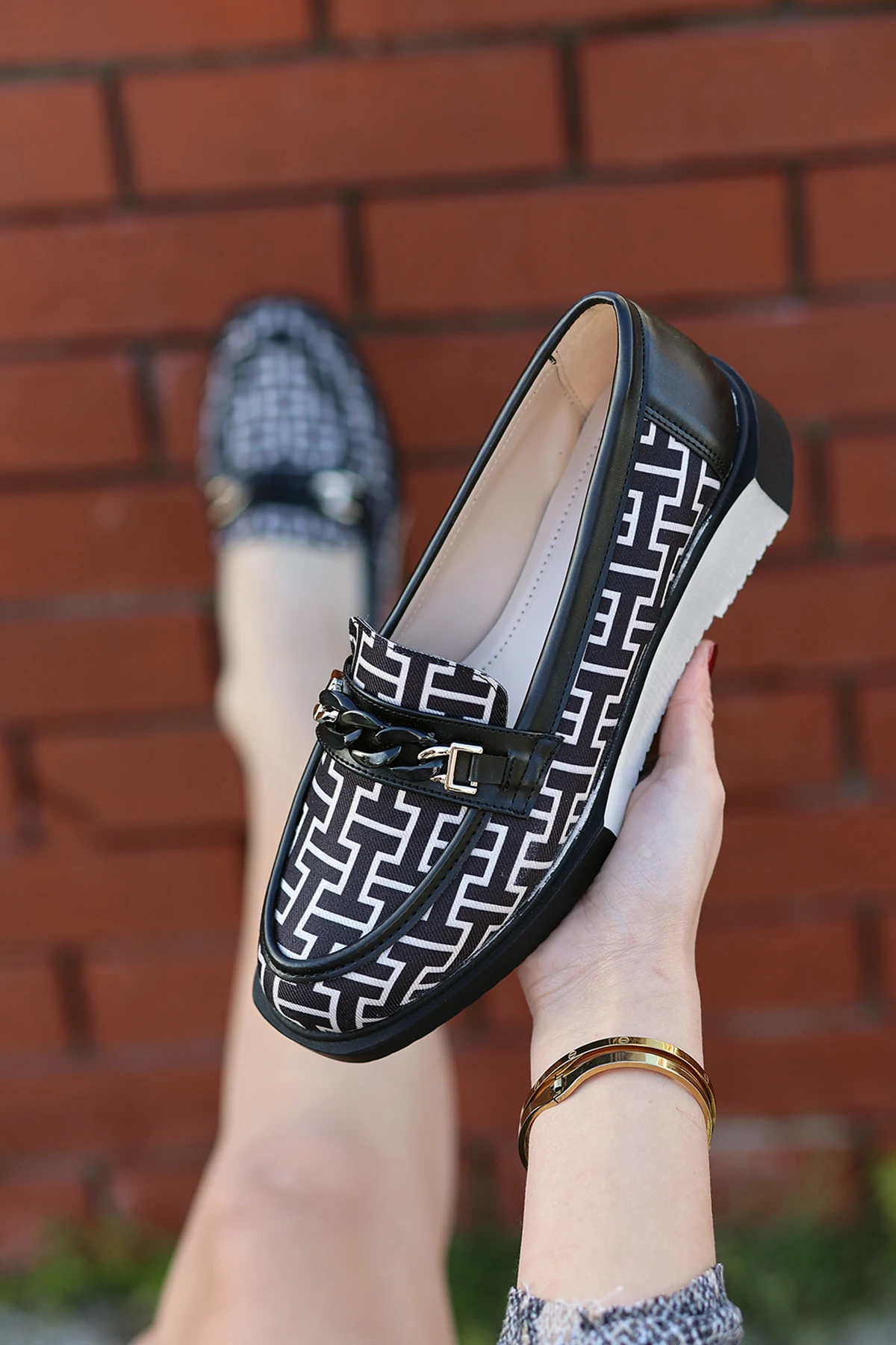 Samsa Düz Taban Desenli Babet - SİYAH