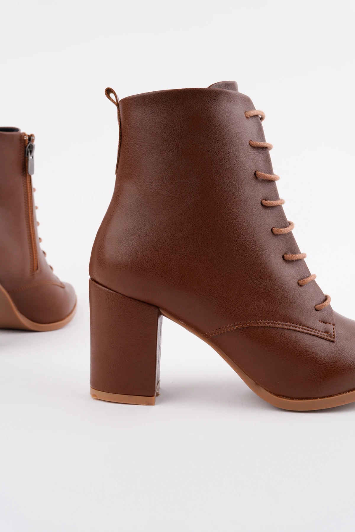 Kafka Bağlı Topuklu Bot