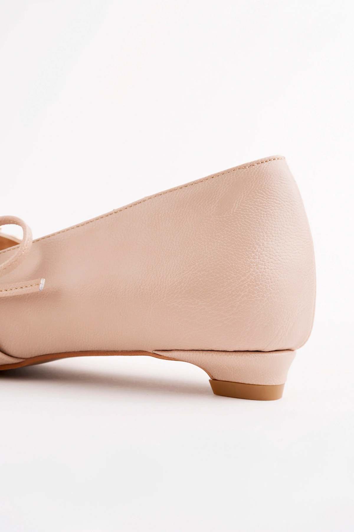 ROSE-210 Fiyonk Detaylı Kemerli Babet - BEJ