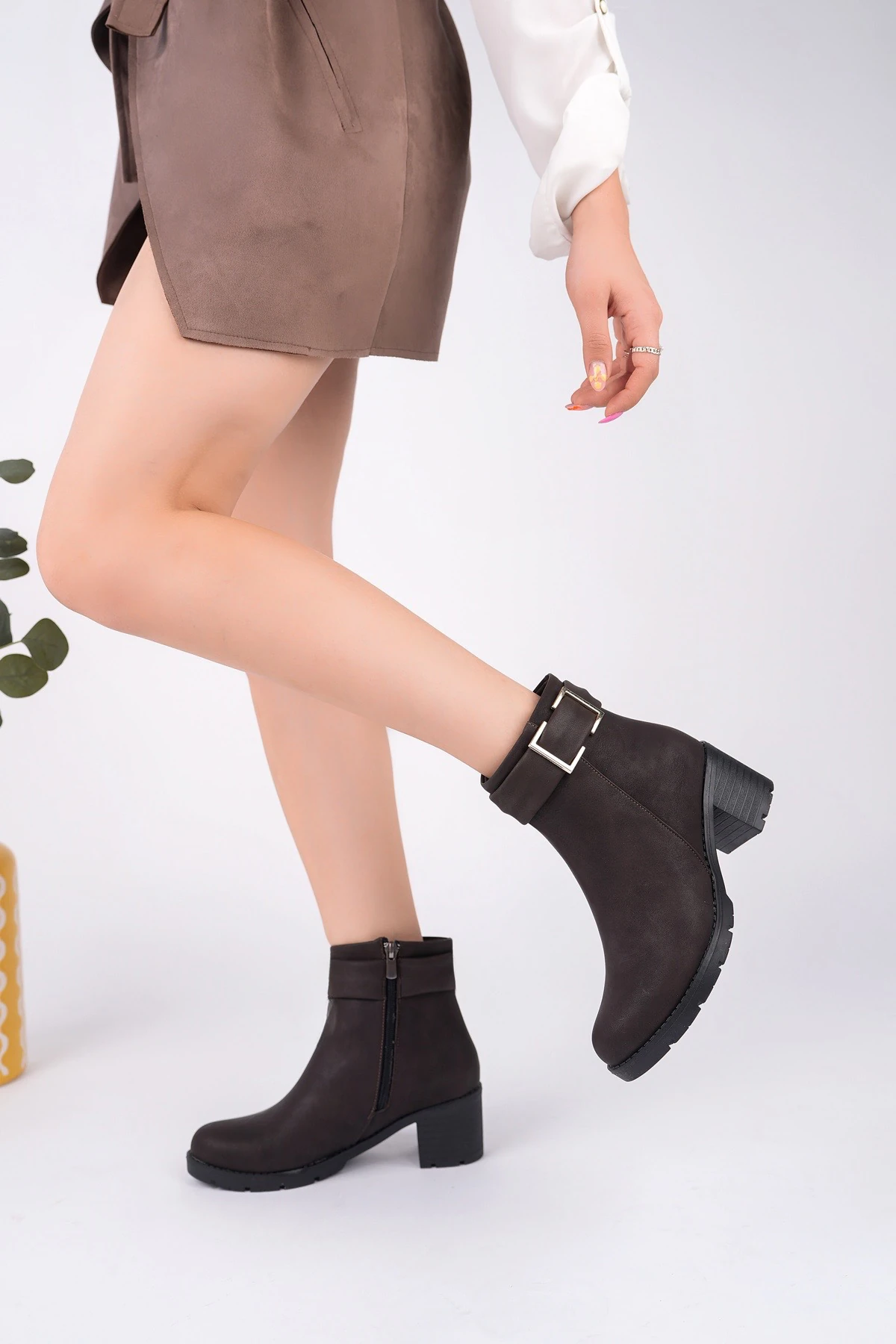 BLN-703 Kalın Topuklu Tokalı Bot