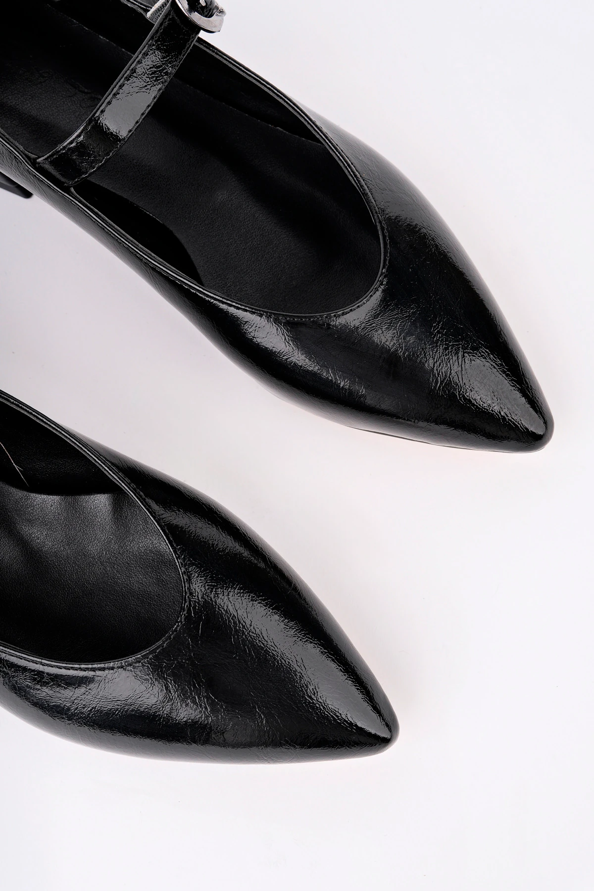 CNG-A2 Kemerli Sivri Burun Babet - SİYAH RUGAN