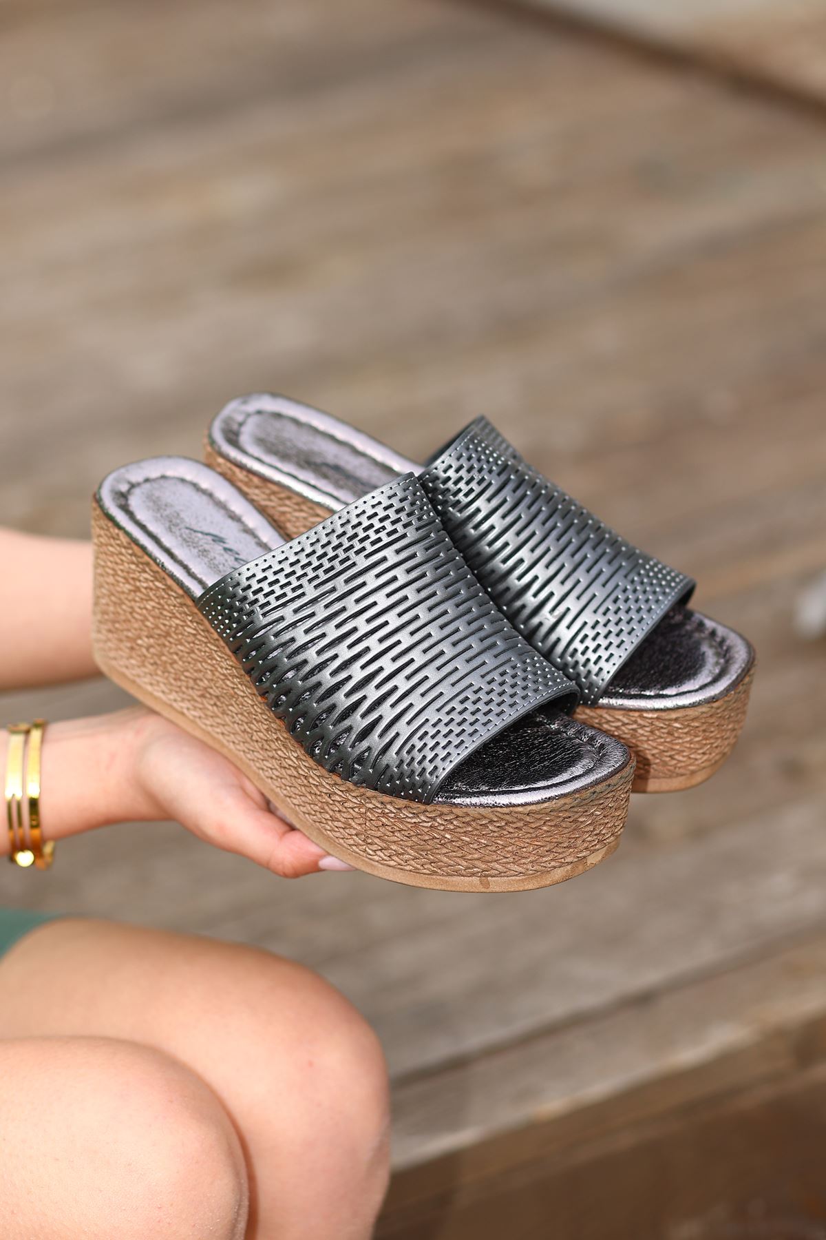 Chester Dolgu Taban Zımbalı Terlik