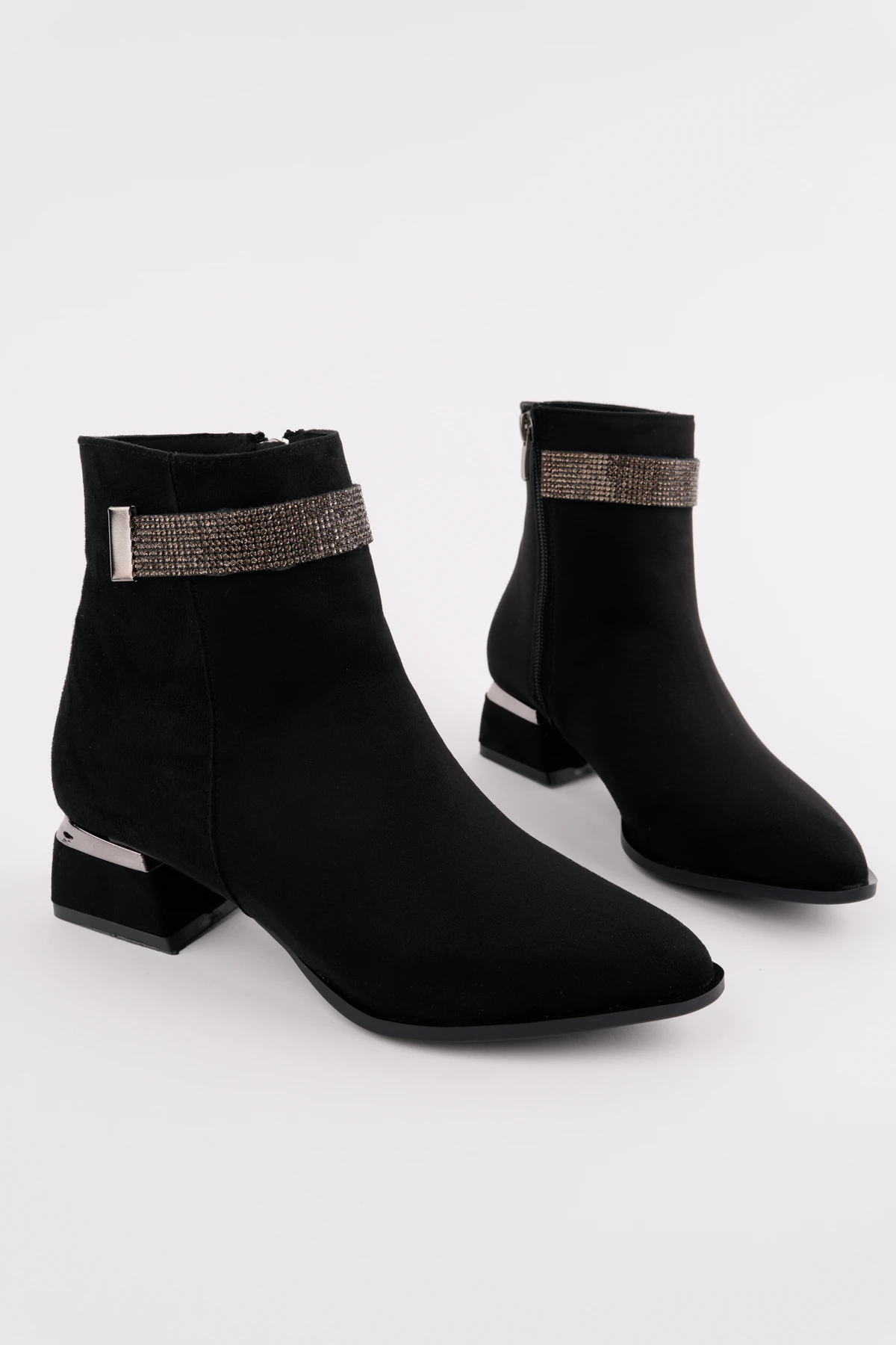 BLN-705 Taş Detaylı Alçak Topuk Bot - SİYAH SÜET