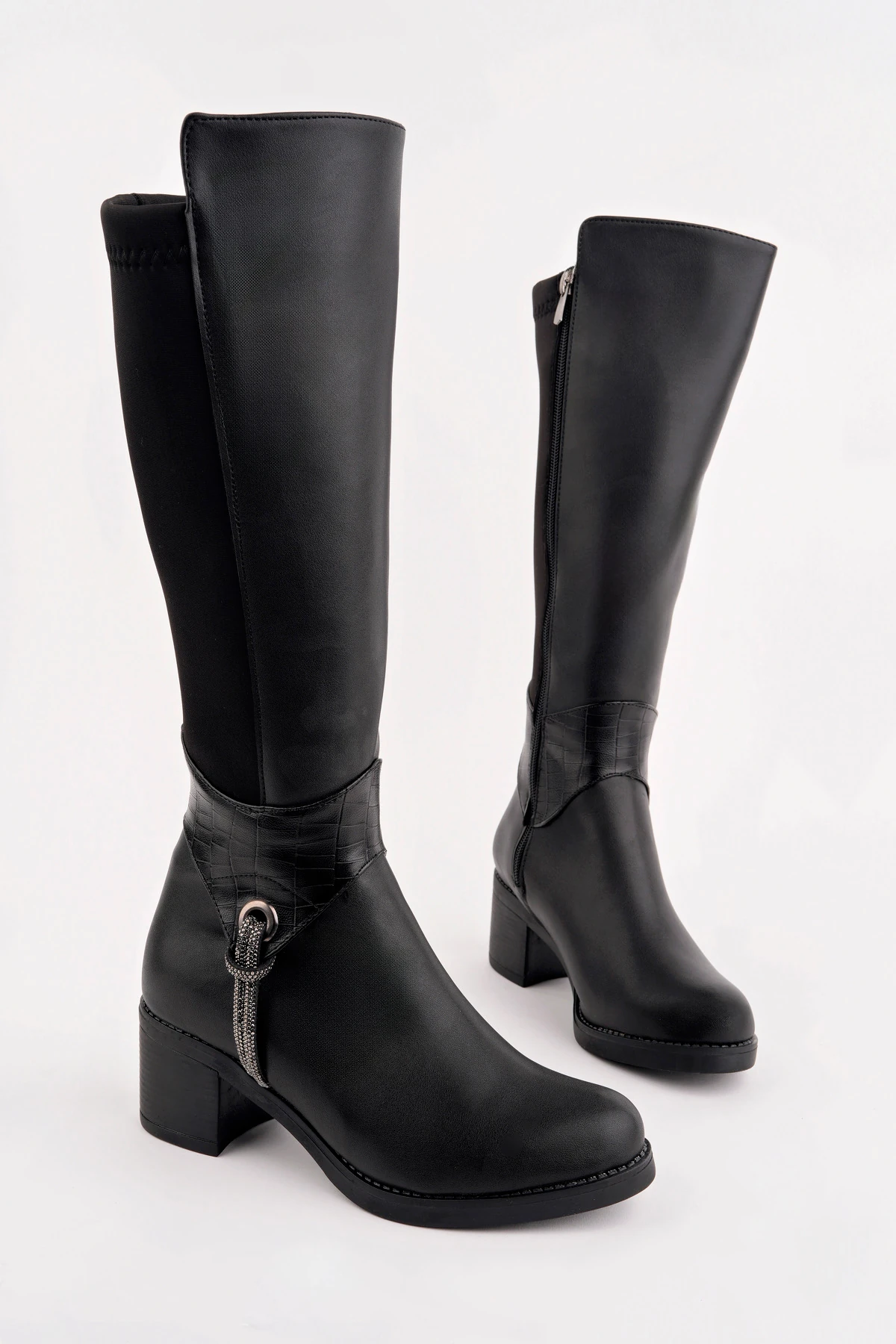 BLN-711 Kalın Topuk Taş Detaylı Çizme