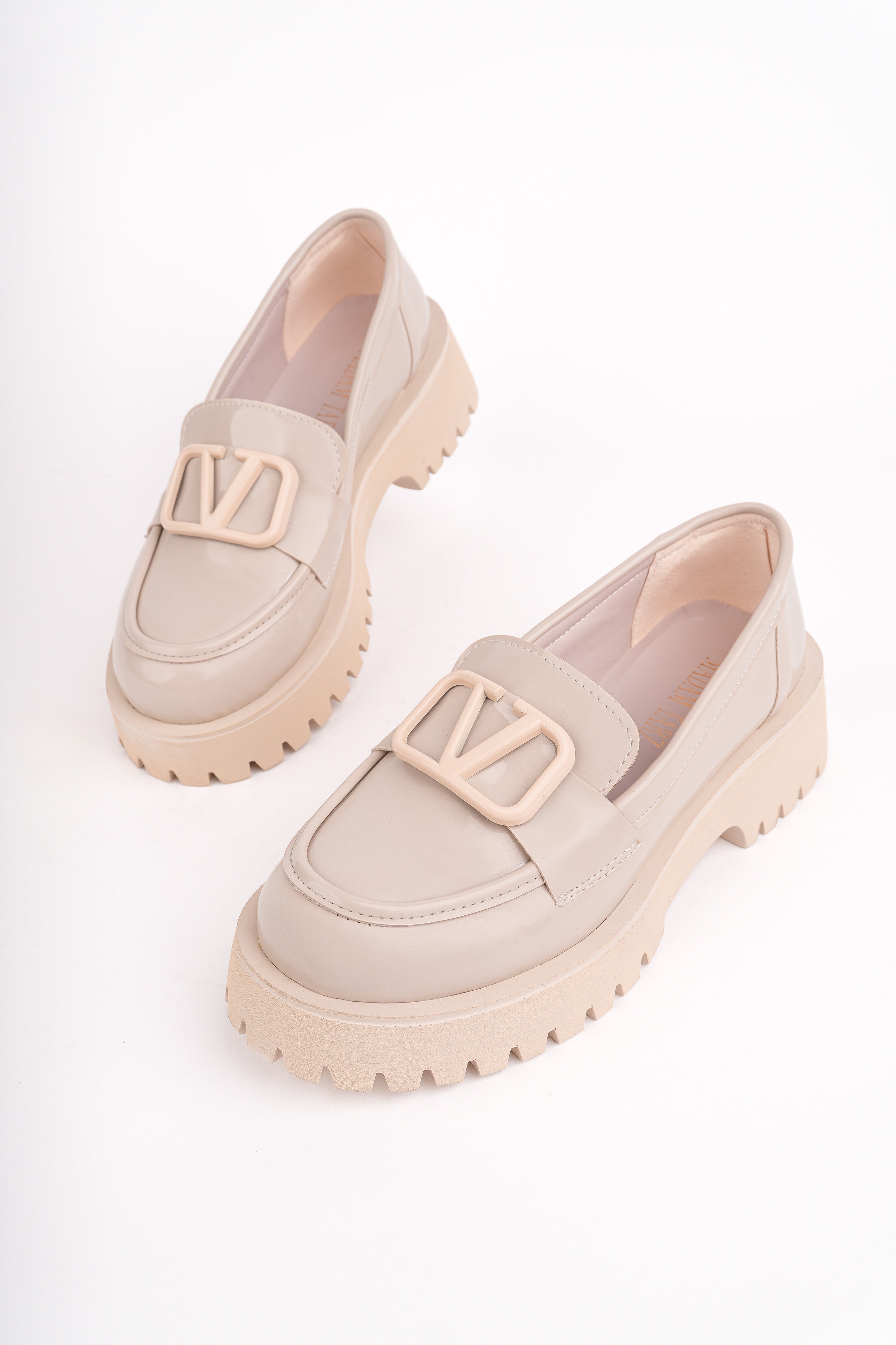 MHD-505 Kalın Taban V Tokalı Loafer - BEJ RUGAN