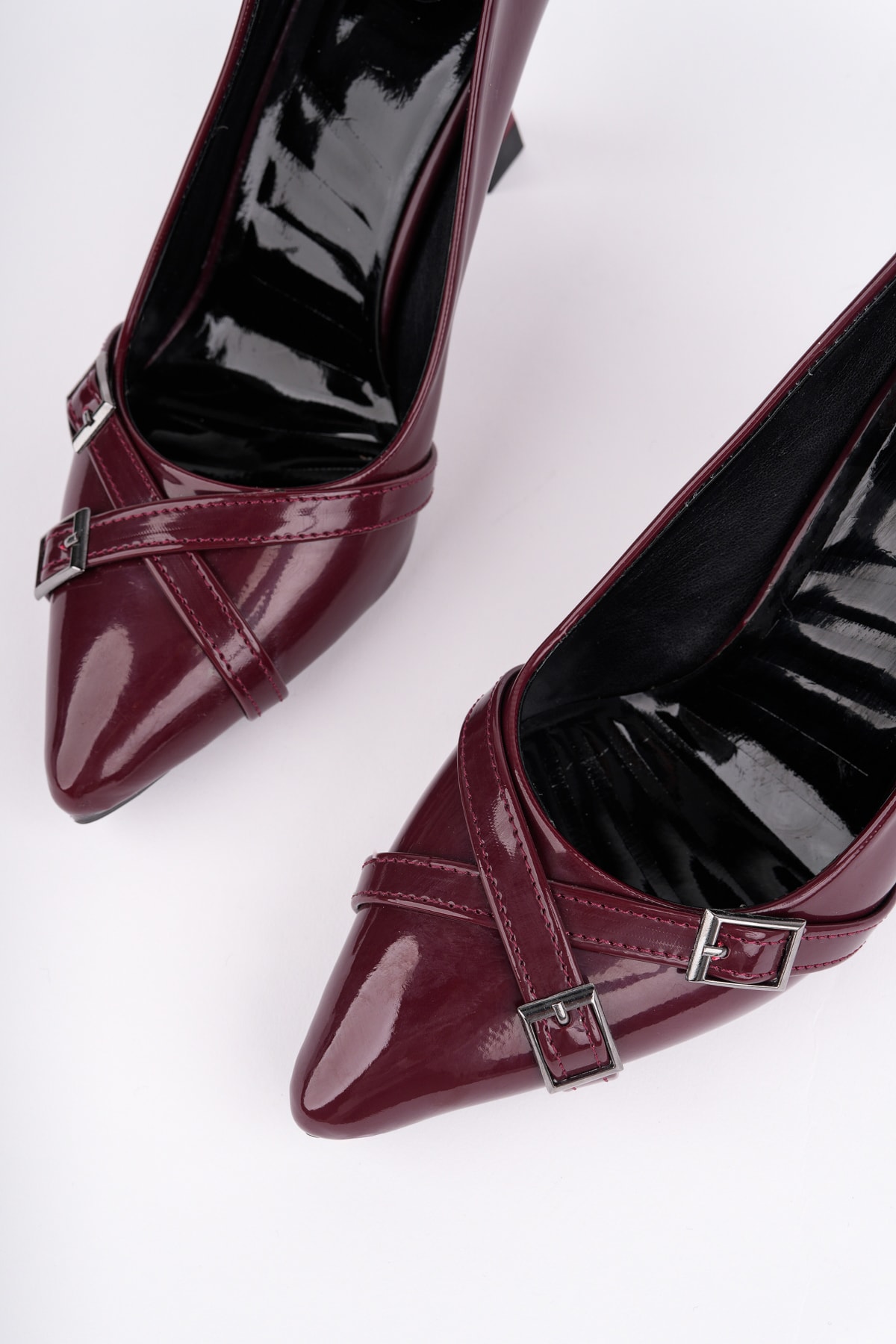 Nathan Çapraz Kemer İnce Topuklu Stiletto - BORDO RUGAN