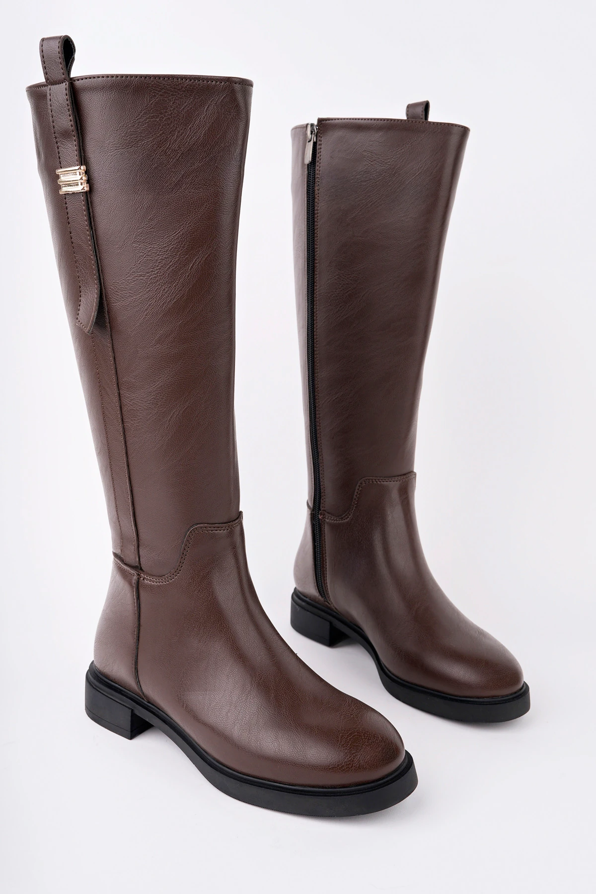 KCL-BR08 Tokalı Düz Topuklu Çizme - KAHVE