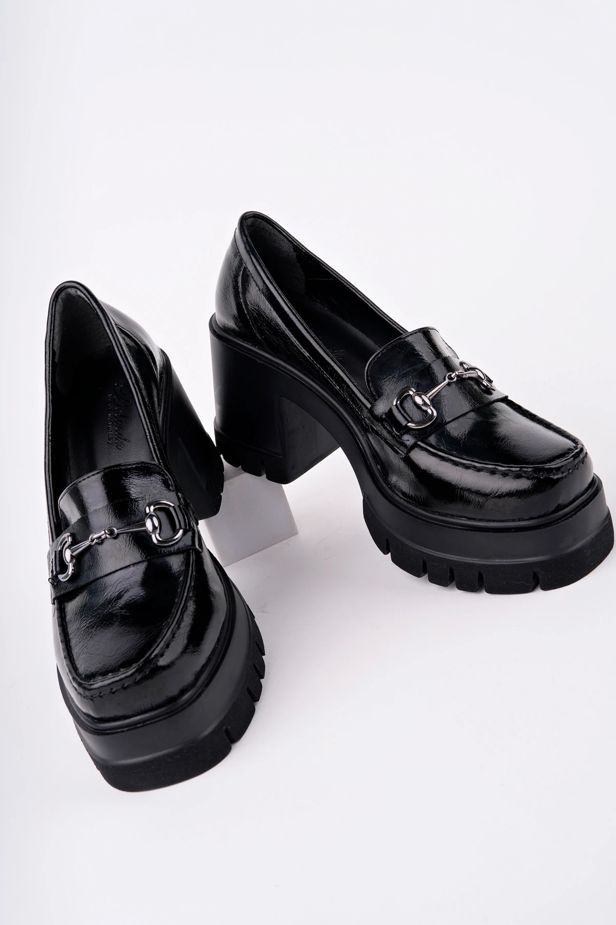 BLN-403 Kalın Topuk Toka Detaylı Loafer - SİYAH