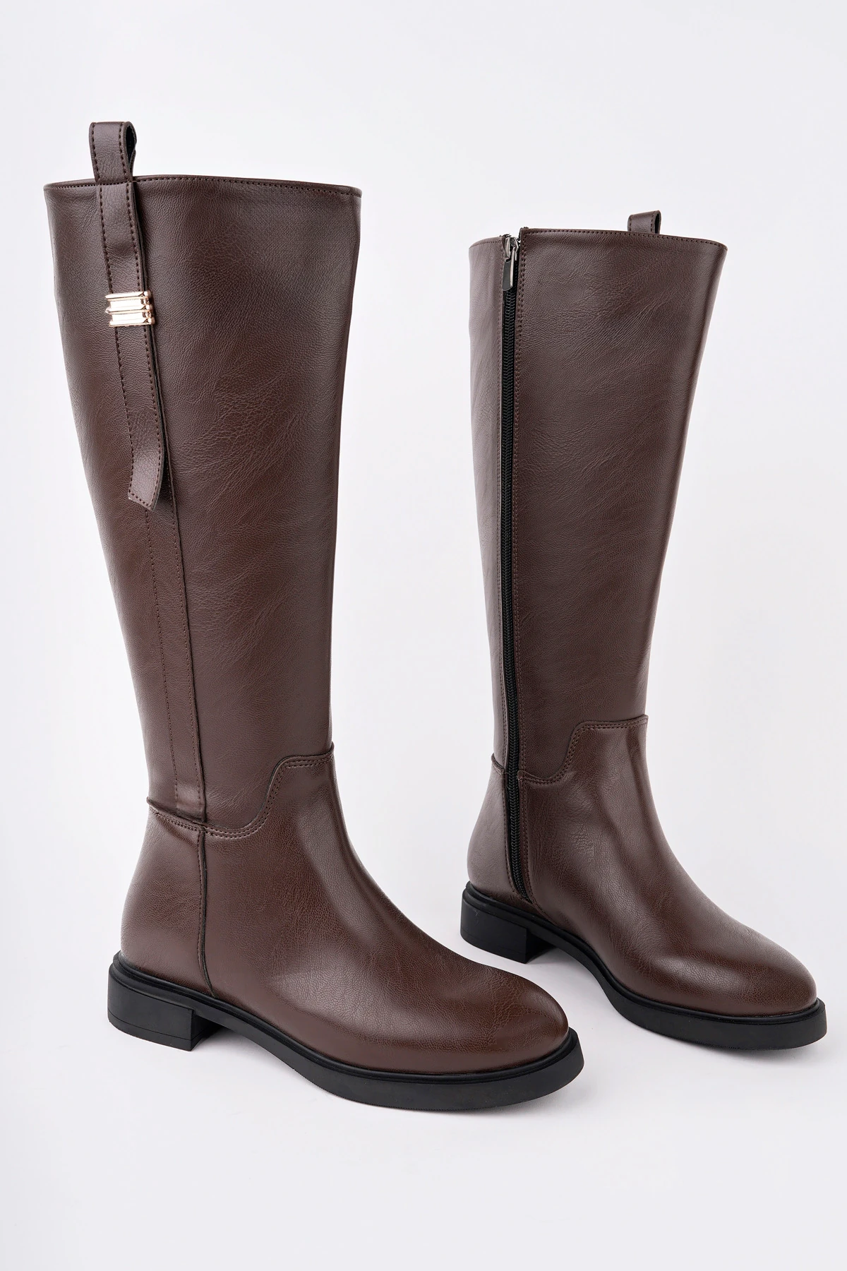 KCL-BR08 Tokalı Düz Topuklu Çizme - KAHVE