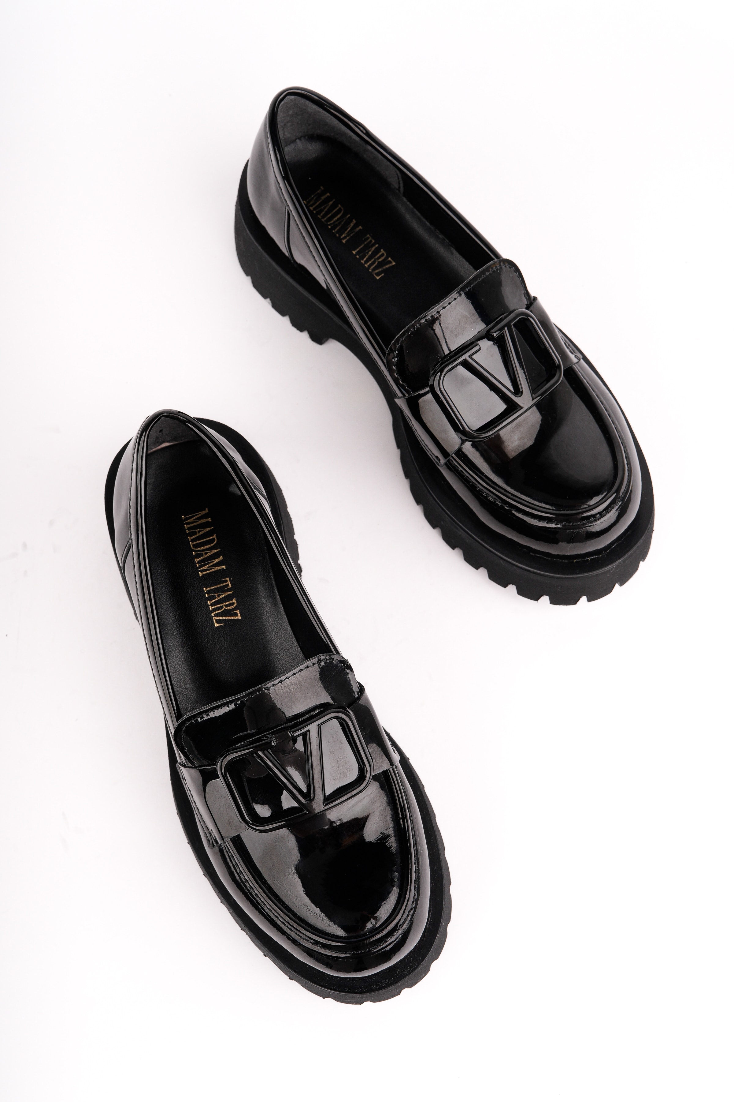 MHD-505 Kalın Taban V Tokalı Loafer - SİYAH RUGAN