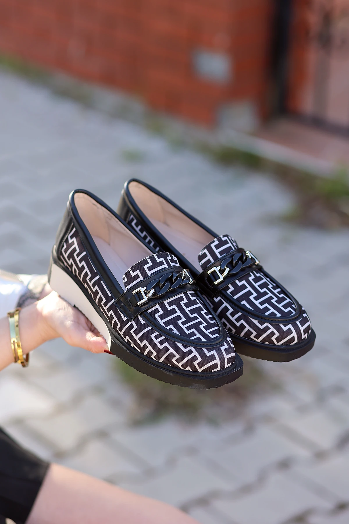 Samsa Düz Taban Desenli Babet - SİYAH