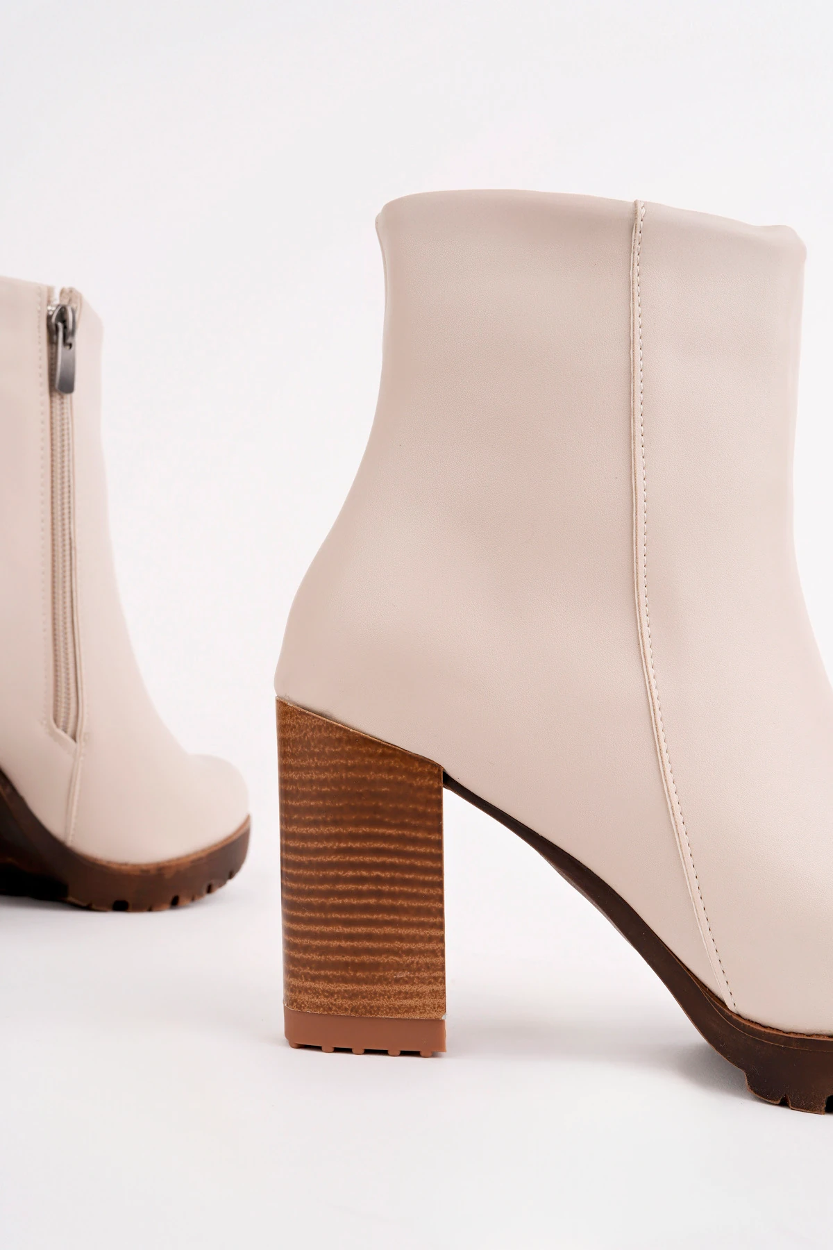 BLN-516 Kalın Topuk Fermuarlı Bot