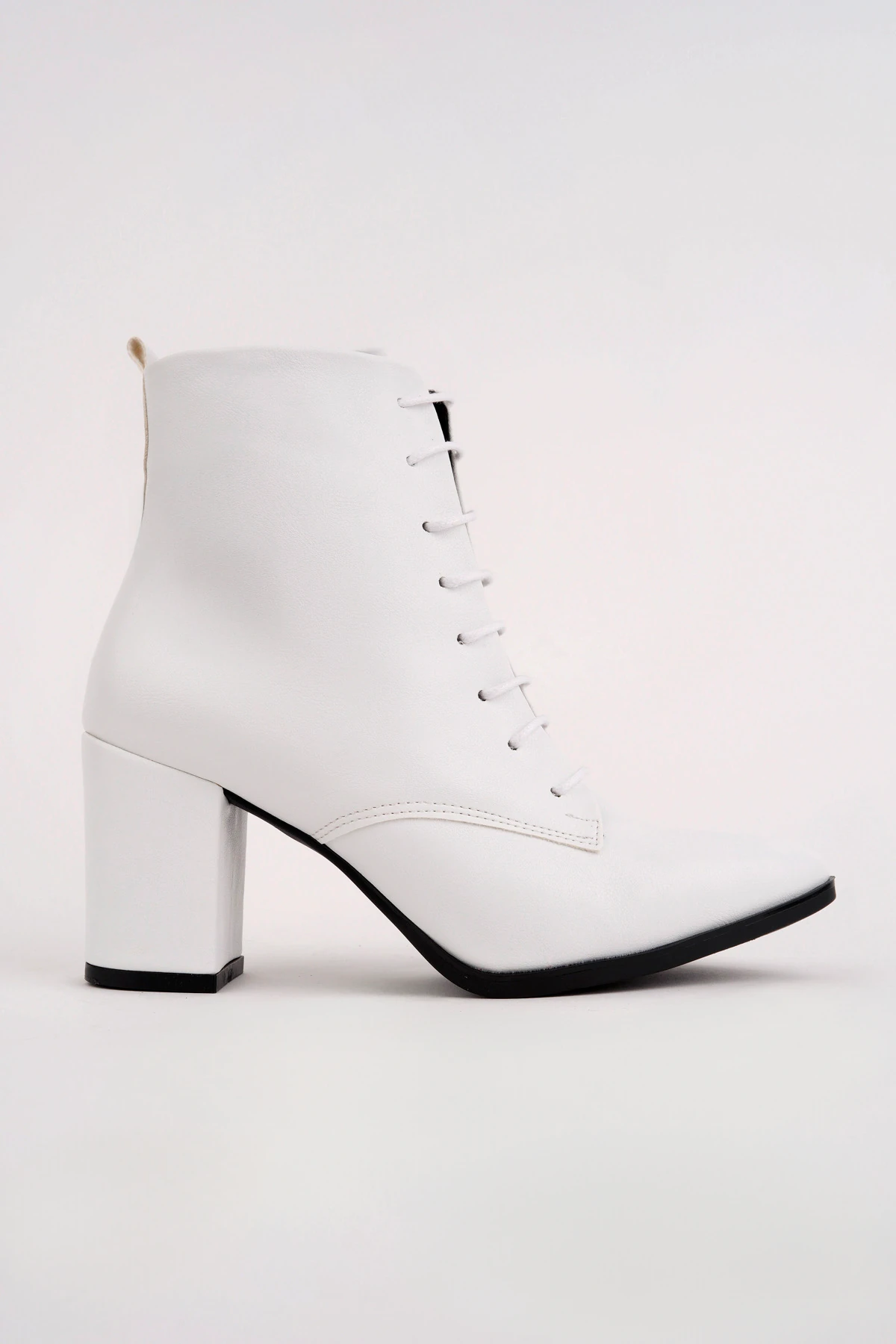 Kafka Bağlı Topuklu Bot