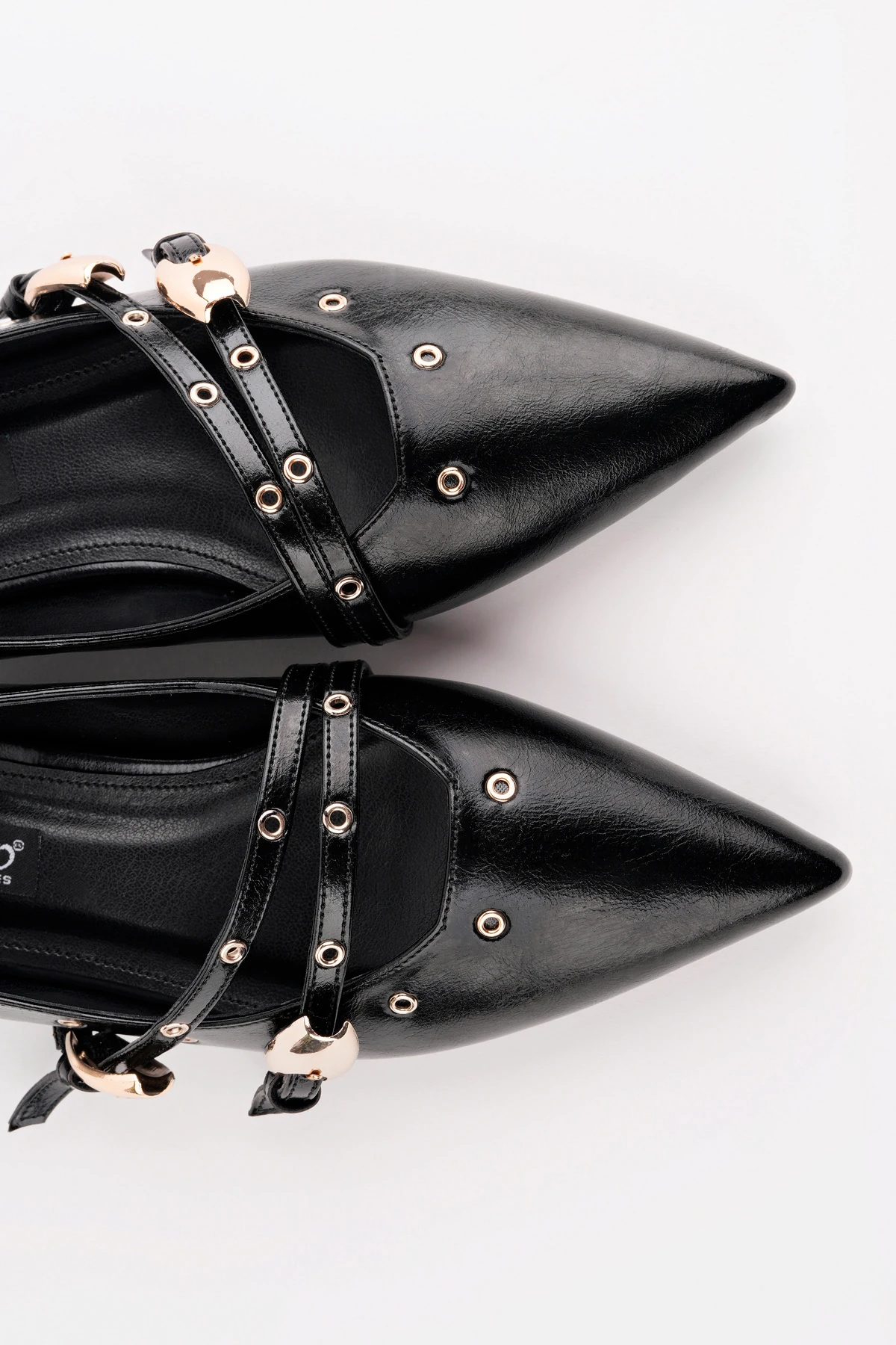 ROSE-215 Zımba Detaylı Kemerli Babet - SİYAH