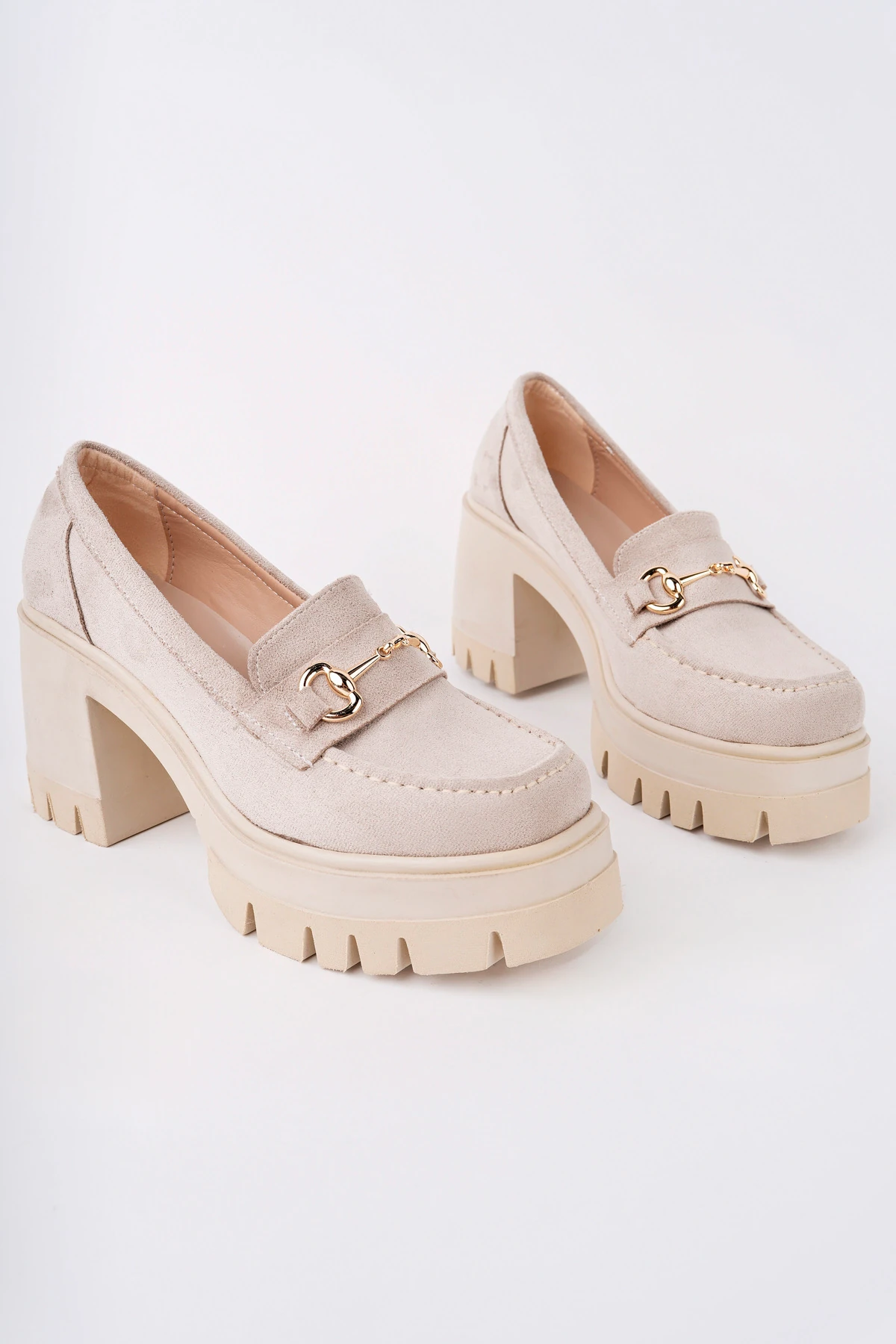 BLN-403 Kalın Topuk Toka Detaylı Loafer - BEJ SÜET