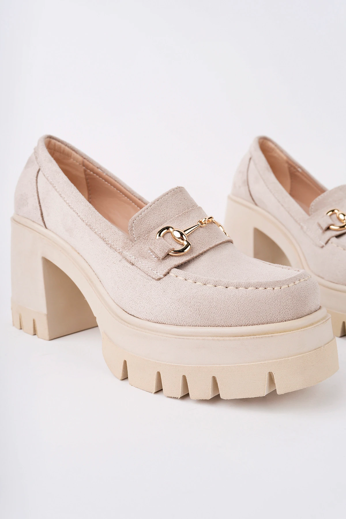 BLN-403 Kalın Topuk Toka Detaylı Loafer - BEJ SÜET