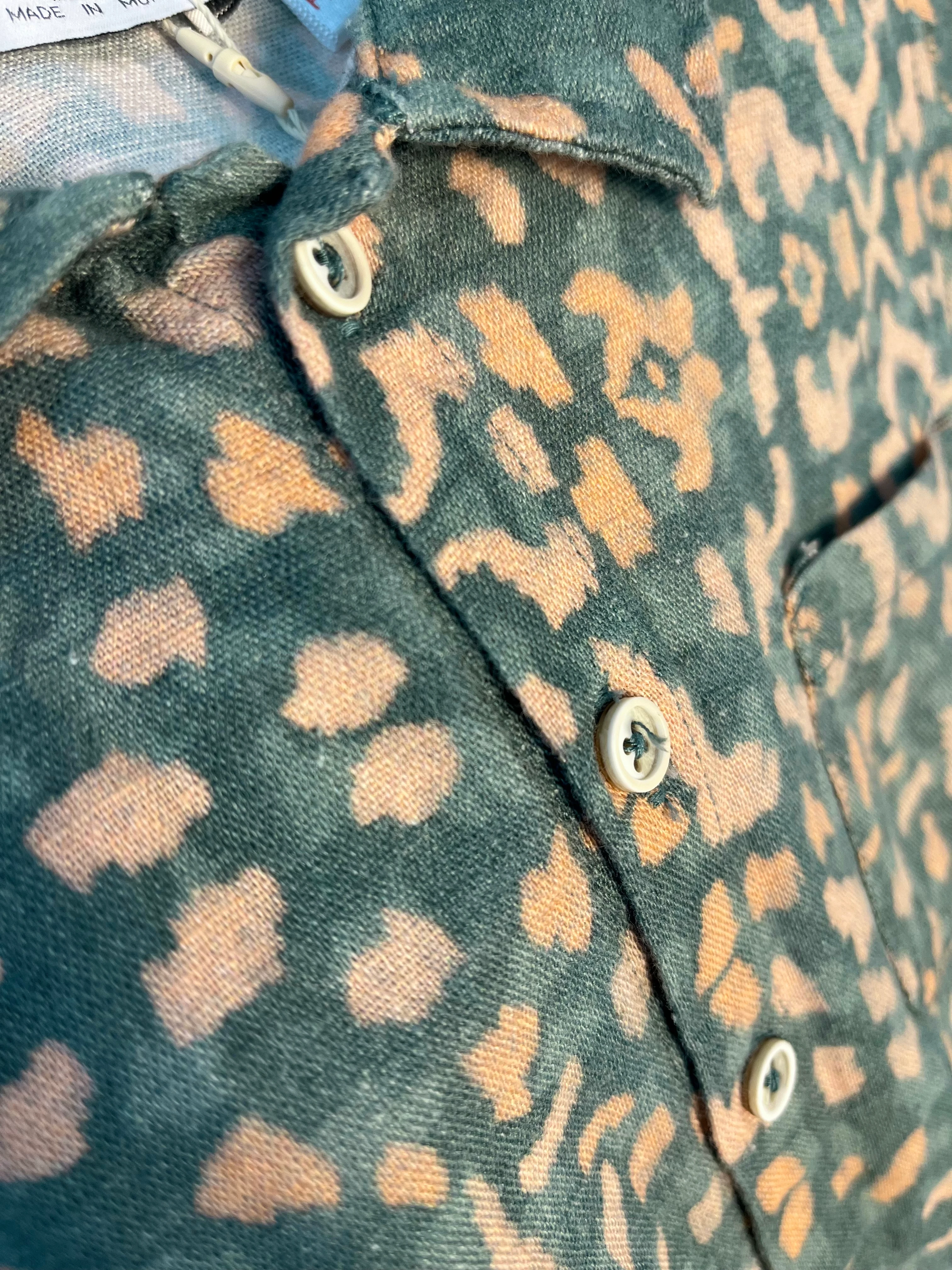 Desenli Yeşil Gömlek