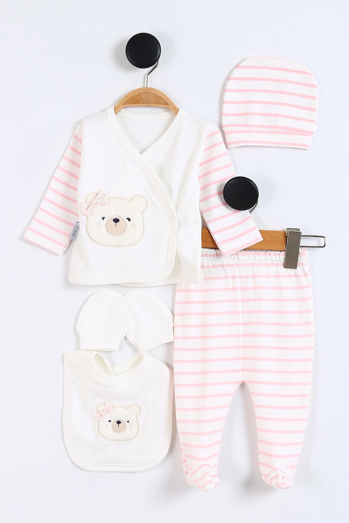 Juuta Süzene Fiyonklu Ayıcık Kafası Nakışlı Yenidoğan Kız Bebek Zıbın Seti  - Pembe