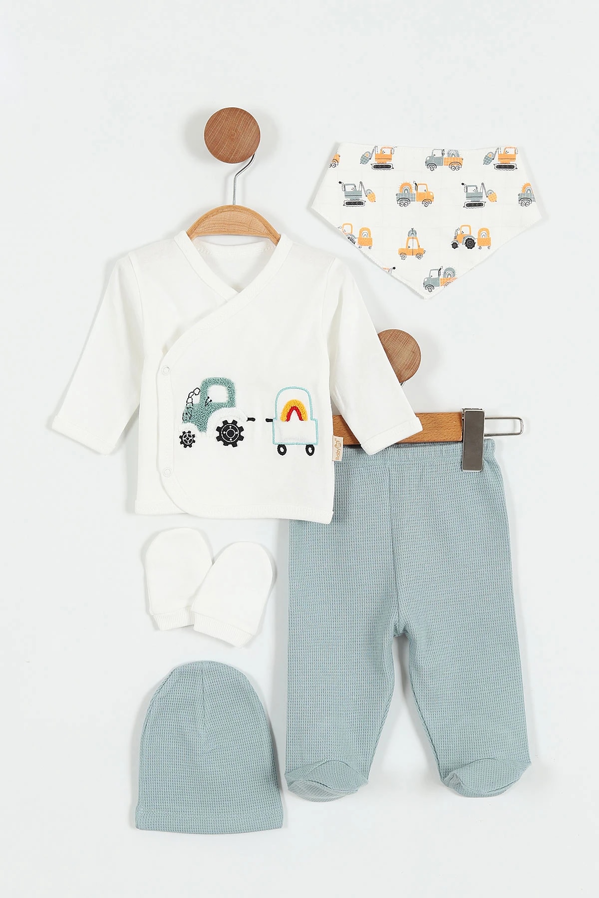 Babayım Traktör Nakışlı Erkek Bebe Takım - Yeşil