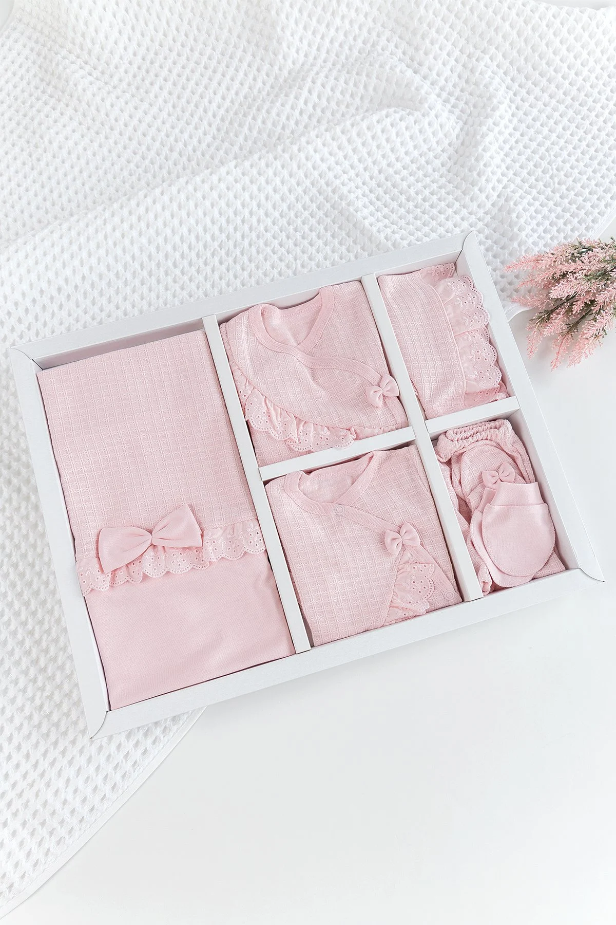 MiniZeyn Fistolu Kendinden Desenli 10'lu Kız Bebek Hastane Çıkışı Bebek Takımı