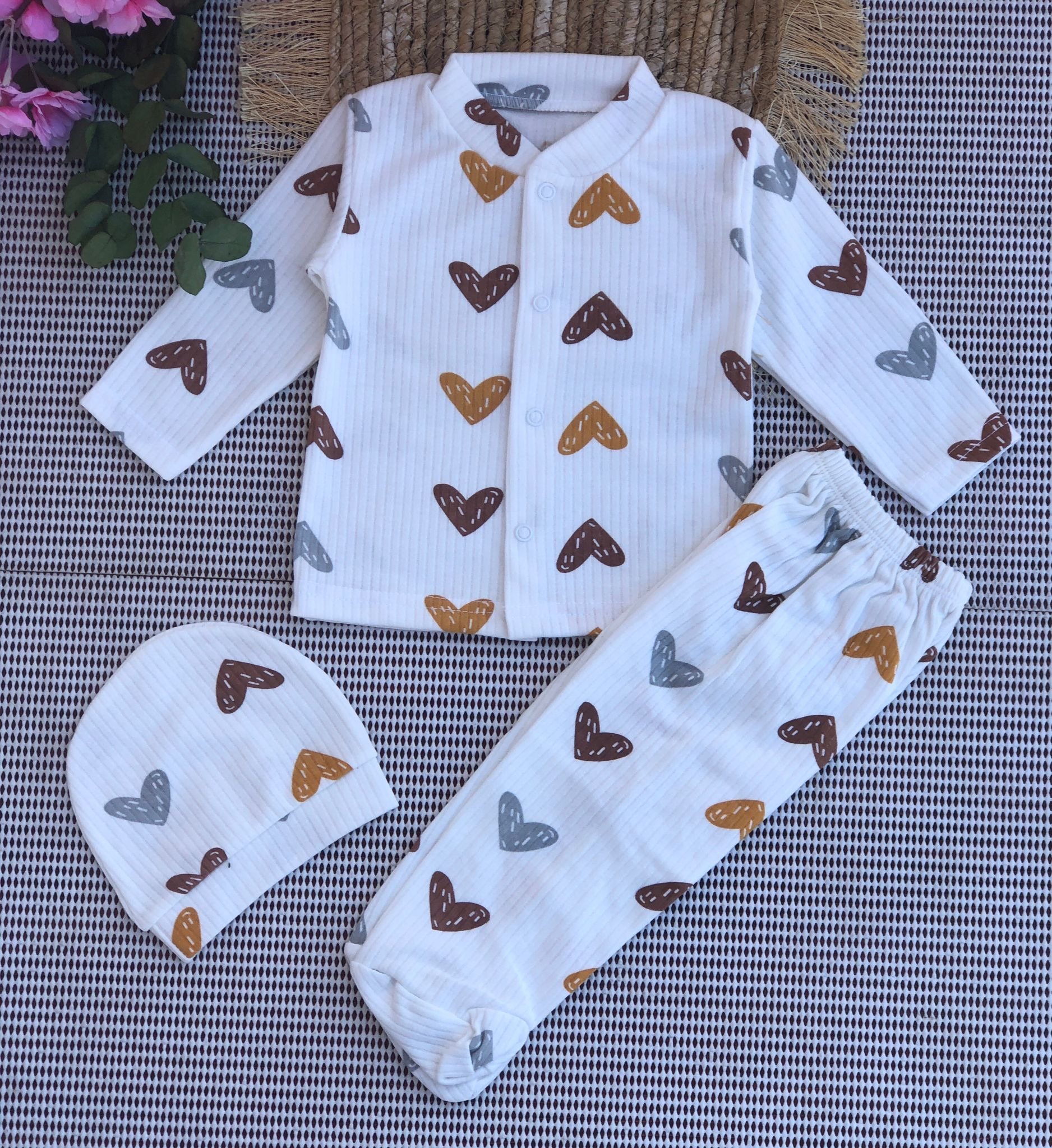 Özlev Baskılı Desenli Bebe 3'lü Zıbın Takımı - Kalp Bsk