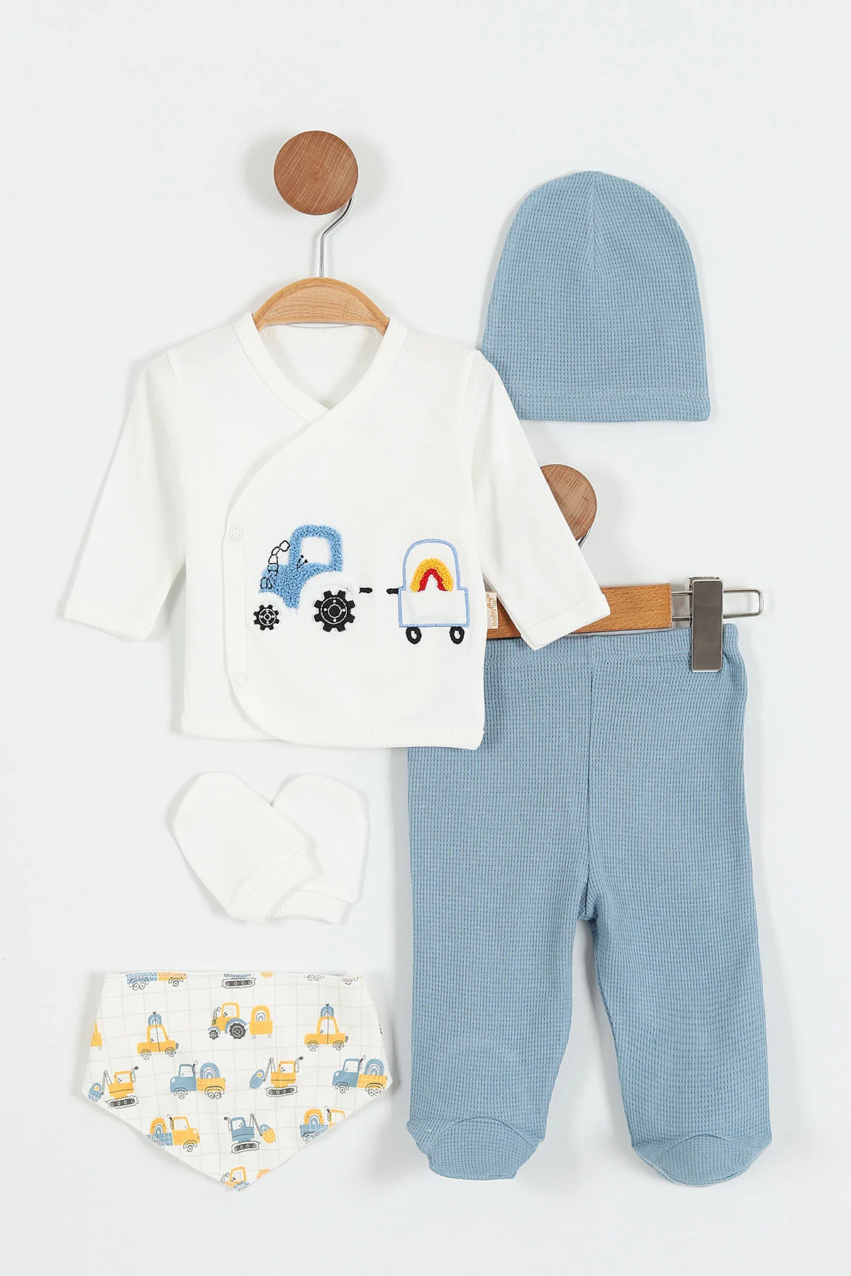 Babayım Traktör Nakışlı Erkek Bebe Takım - Mavi