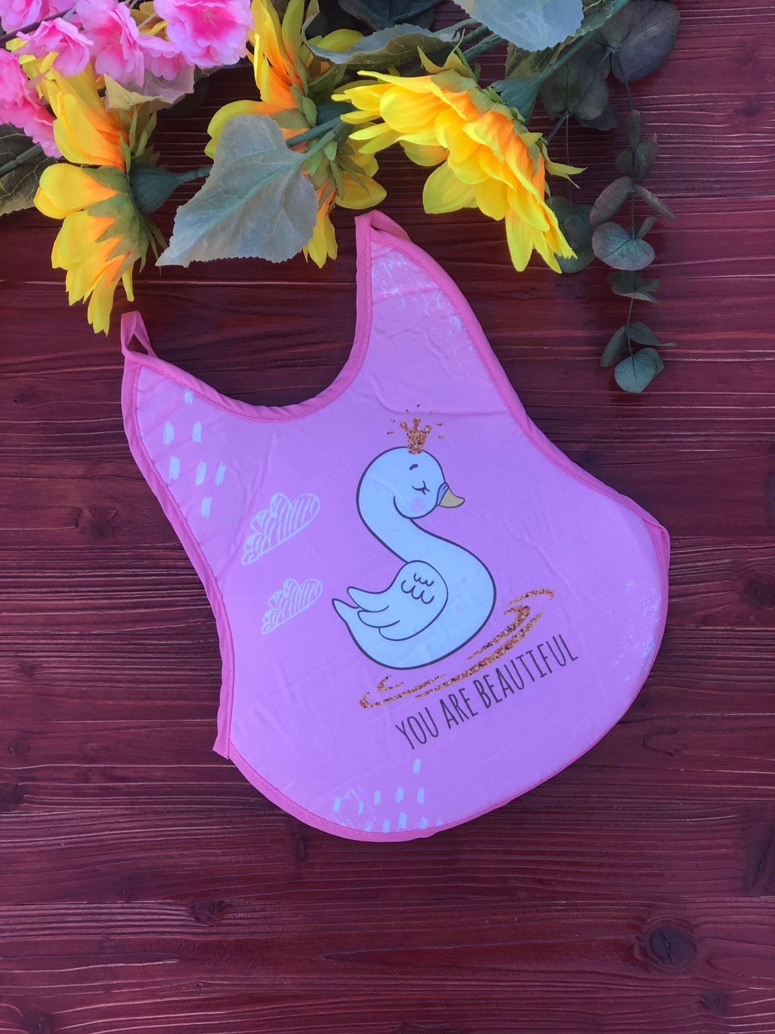 Story Baby Desenli Bağlamalı Önlük  - Pembe Kuğu
