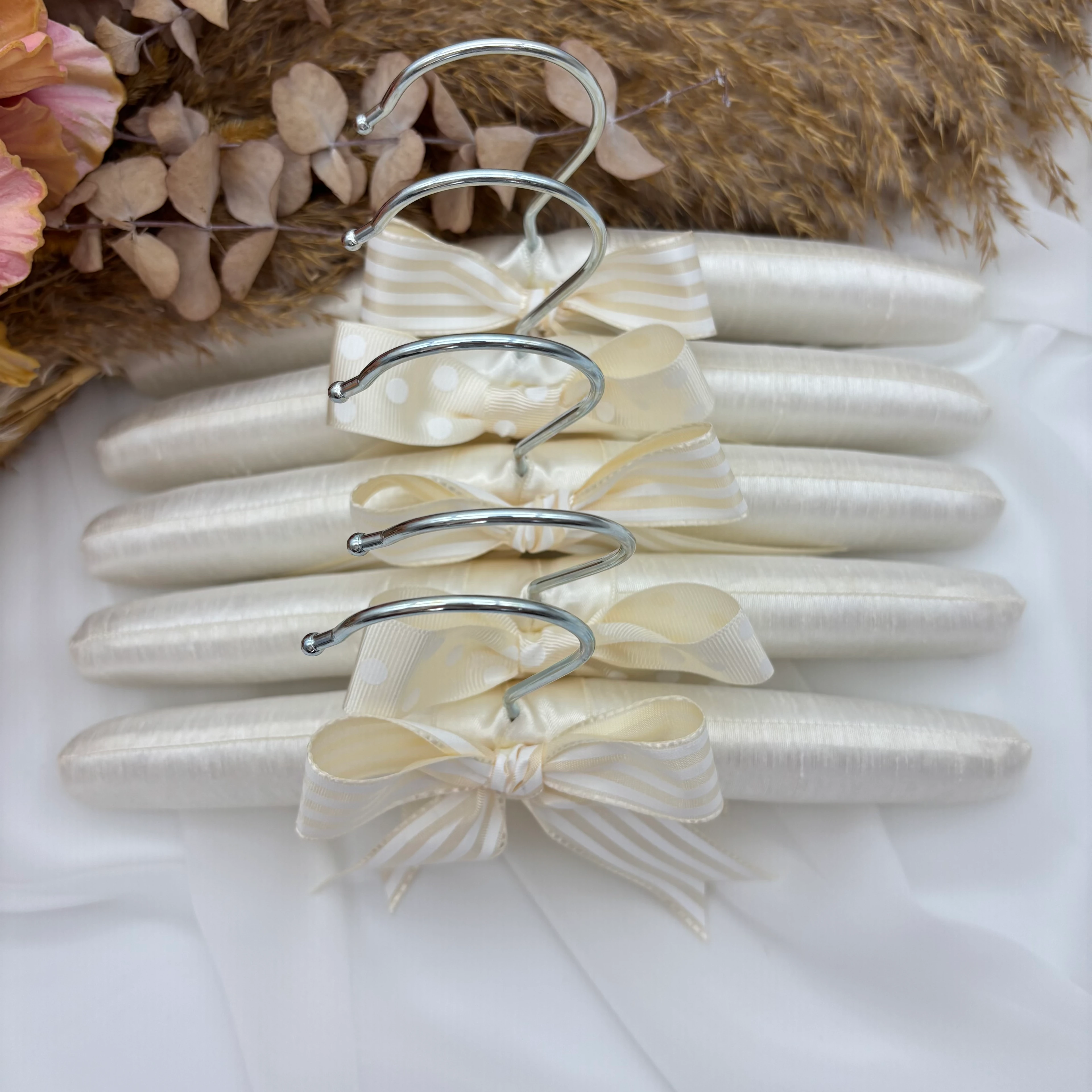 KREM BEBEK BOY KARIŞIK 5'Lİ ASKI SETİ