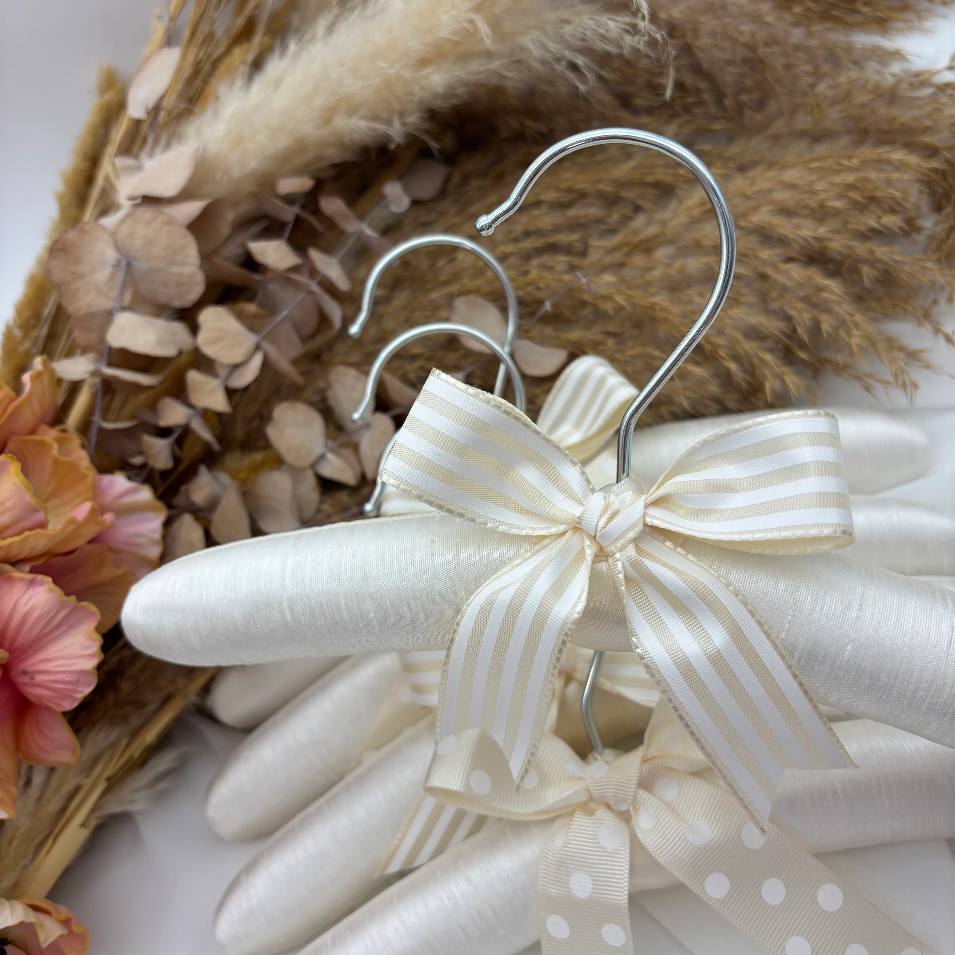 KREM BEBEK BOY KARIŞIK 5'Lİ ASKI SETİ