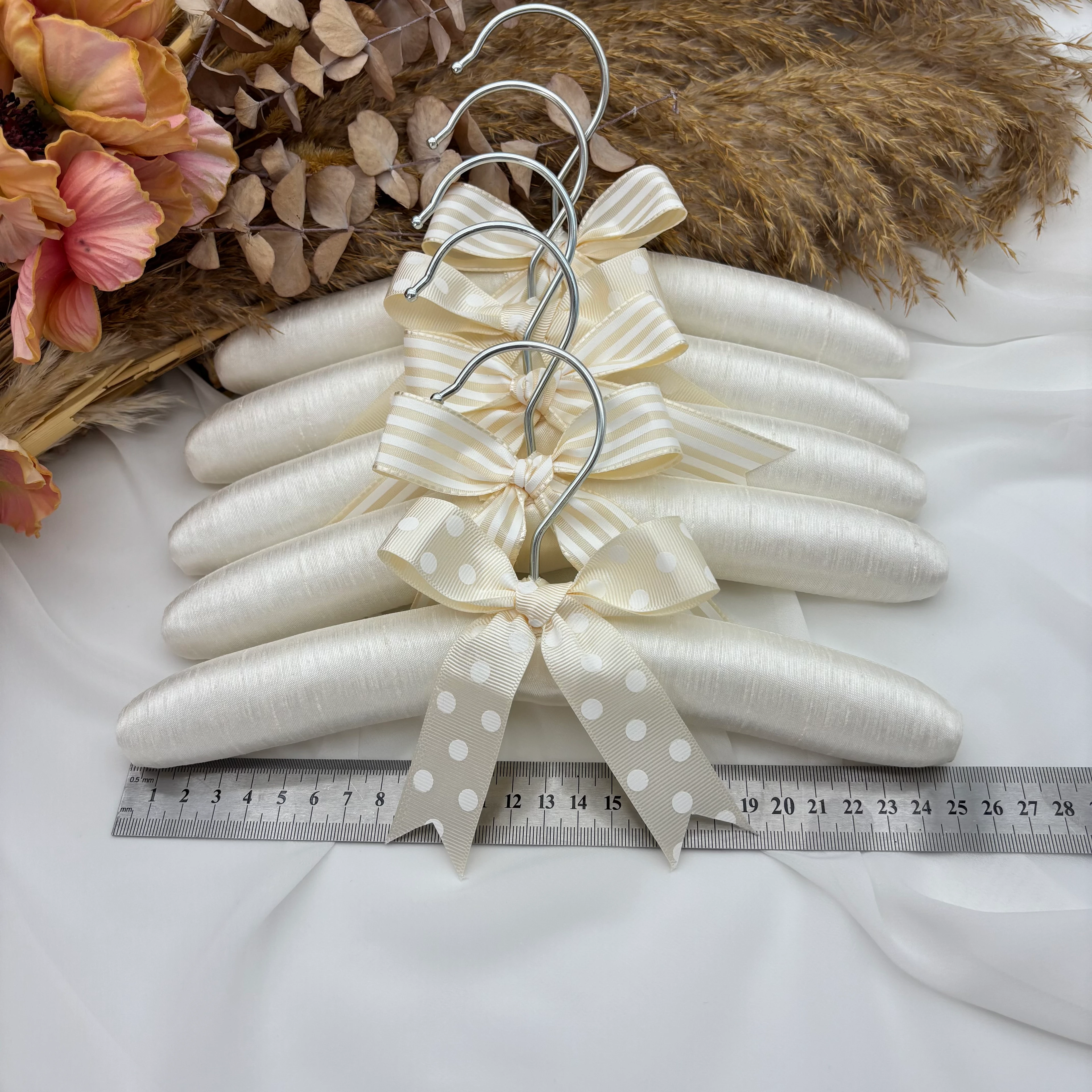 KREM BEBEK BOY KARIŞIK 5'Lİ ASKI SETİ