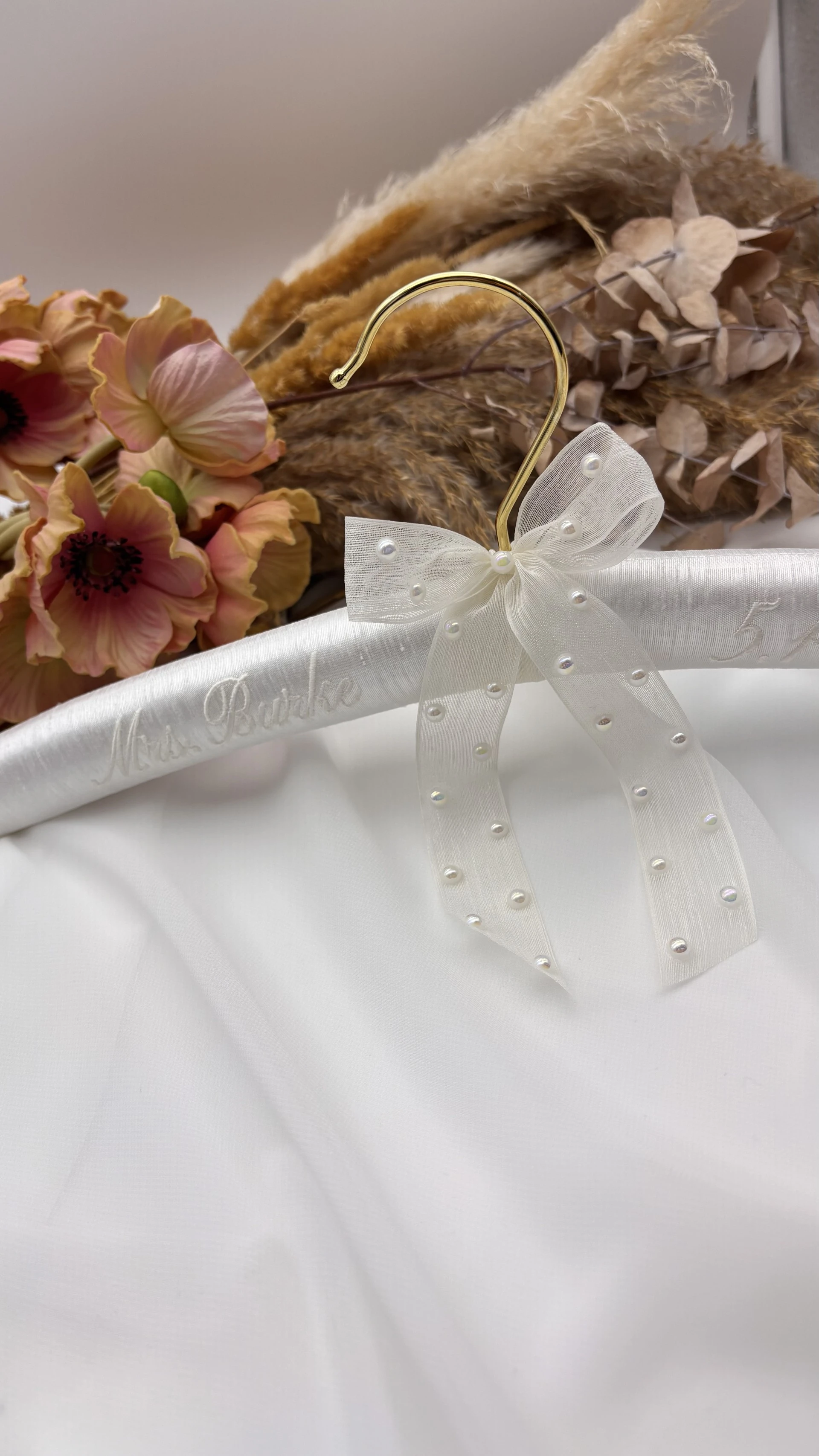 İnci Detaylı Nakışlı Askı 