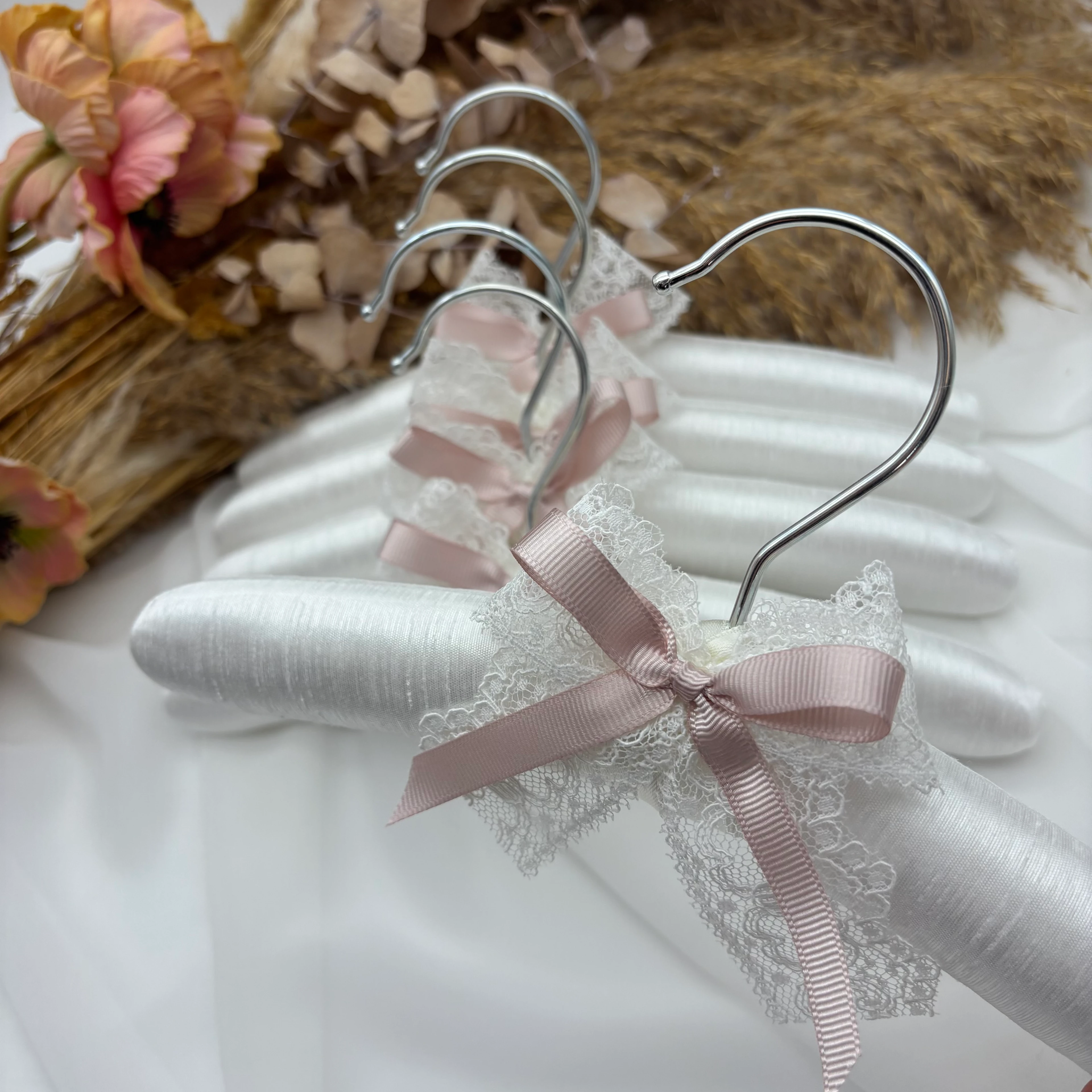 BEBEK BOY KIRIK BEYAZ DANTELLİ 5'Lİ ASKI SETİ