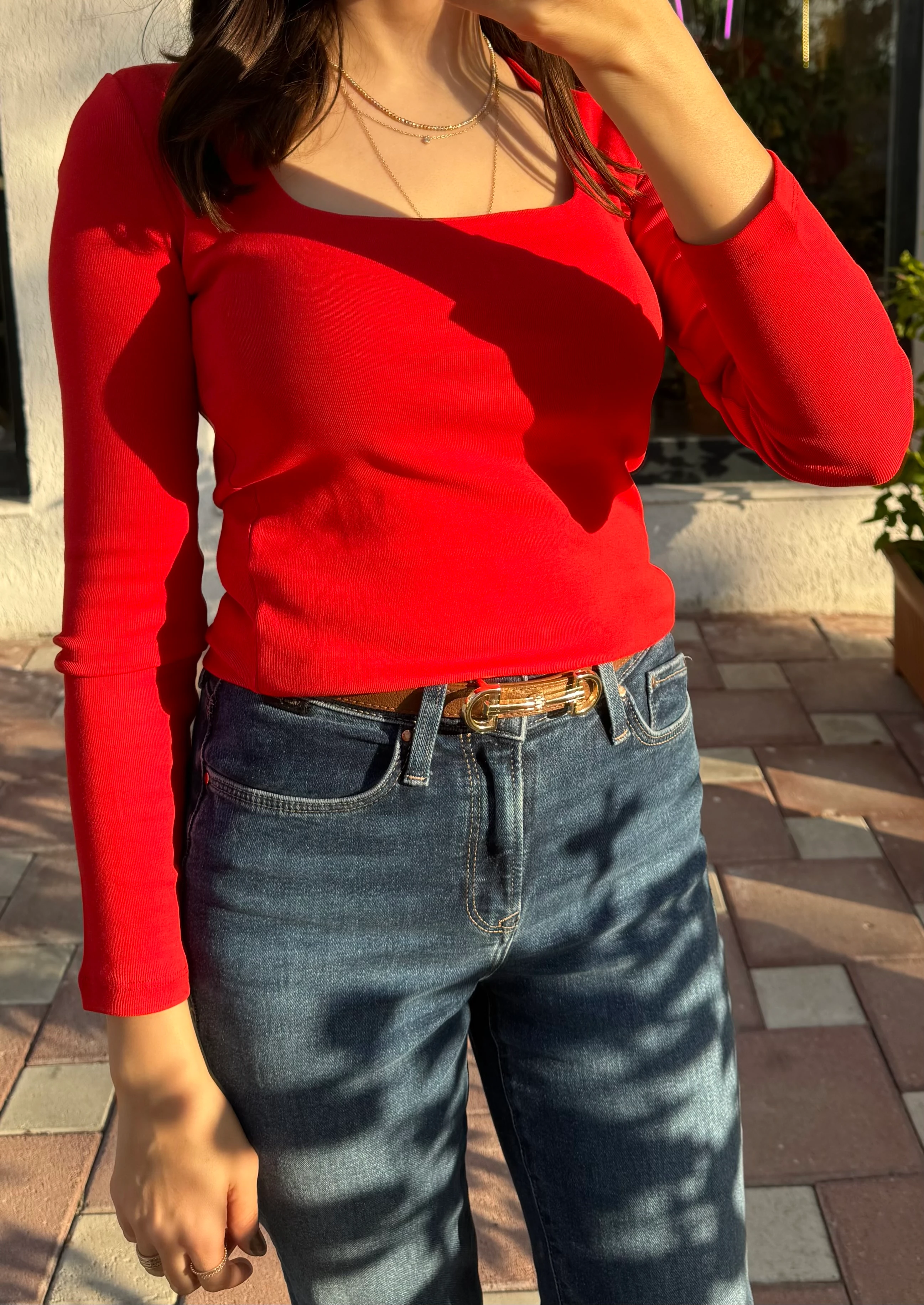 Kırmızı Kare Yaka Basic