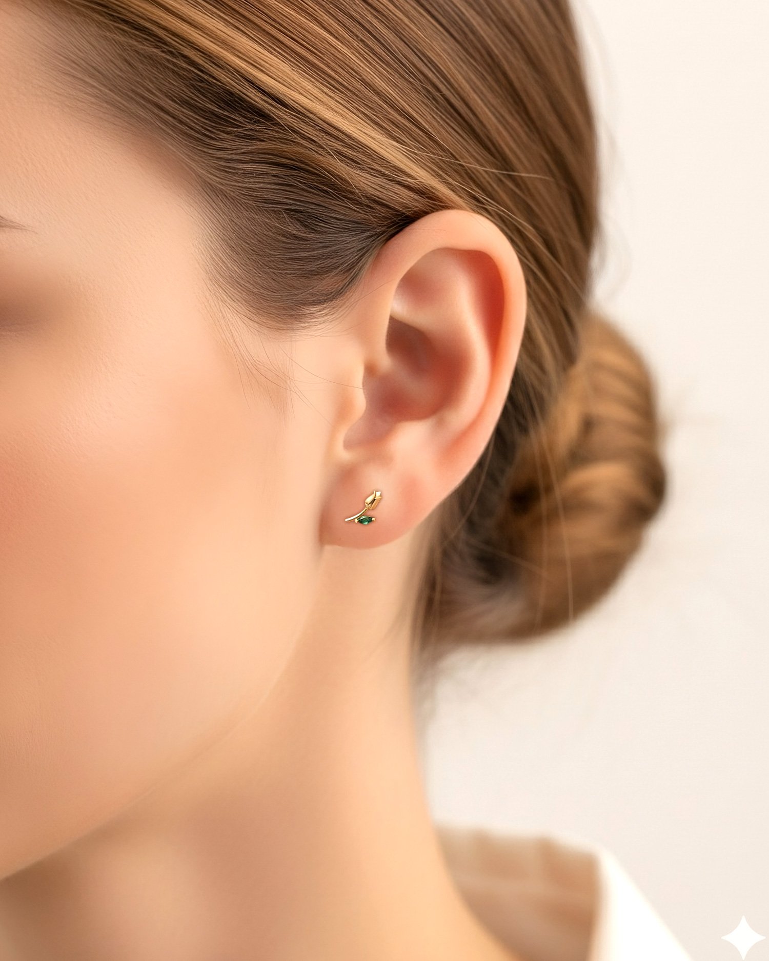 Minik Lale 14 Ayar Altın Küpe