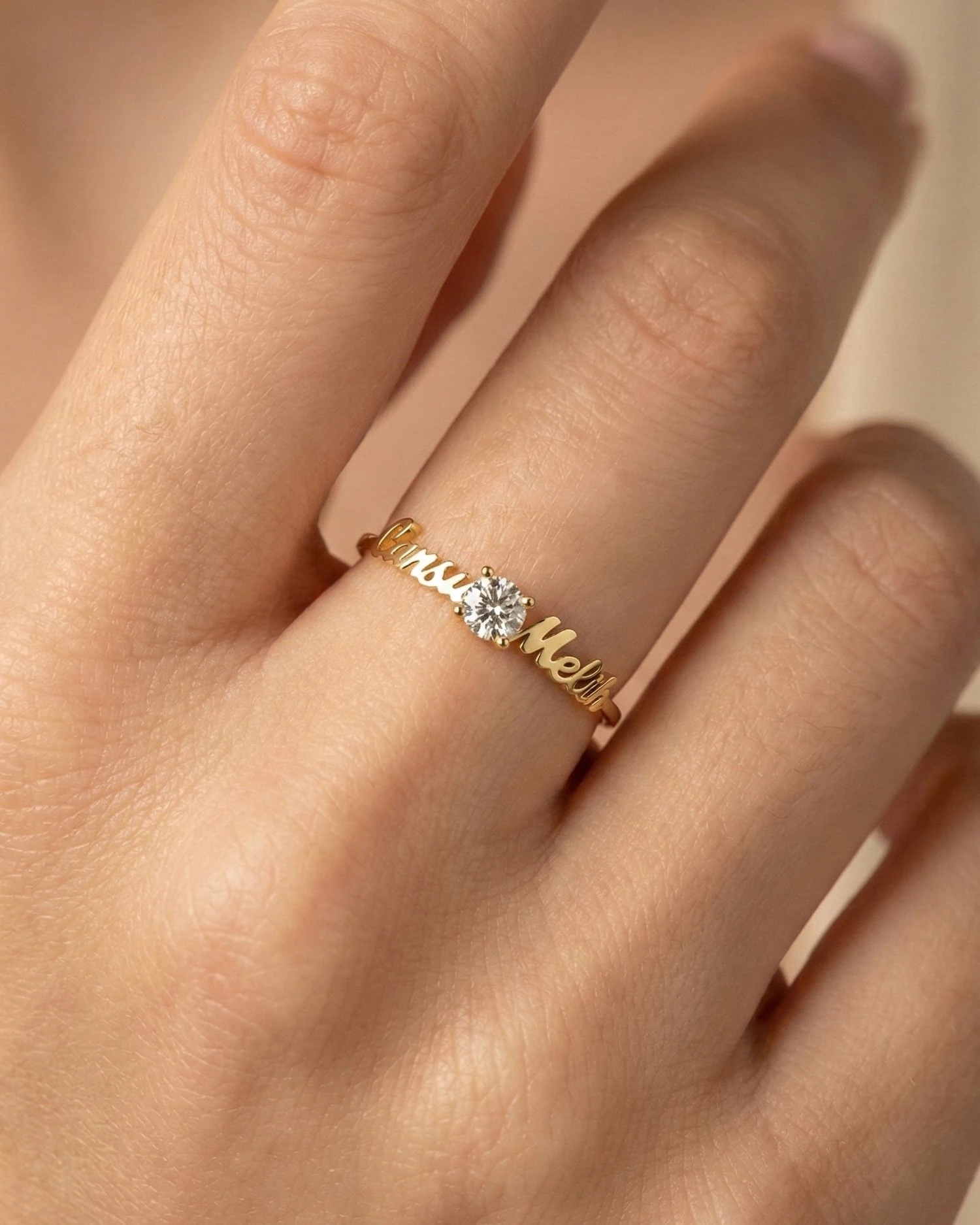 İki İsimli Tek Taş 14 Ayar Altın Yüzük