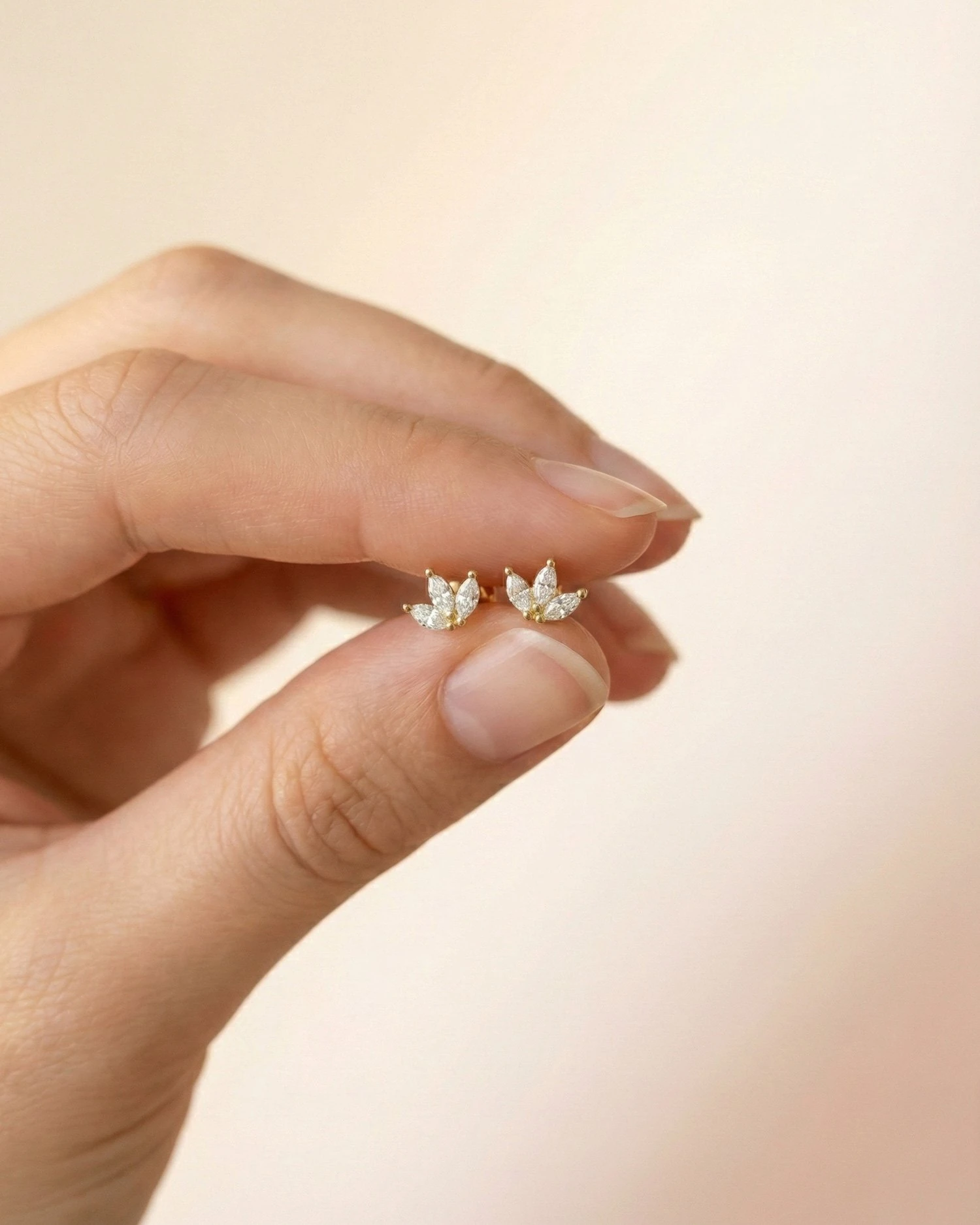 Minik Üçlü Mekik 14 Ayar Altın Küpe