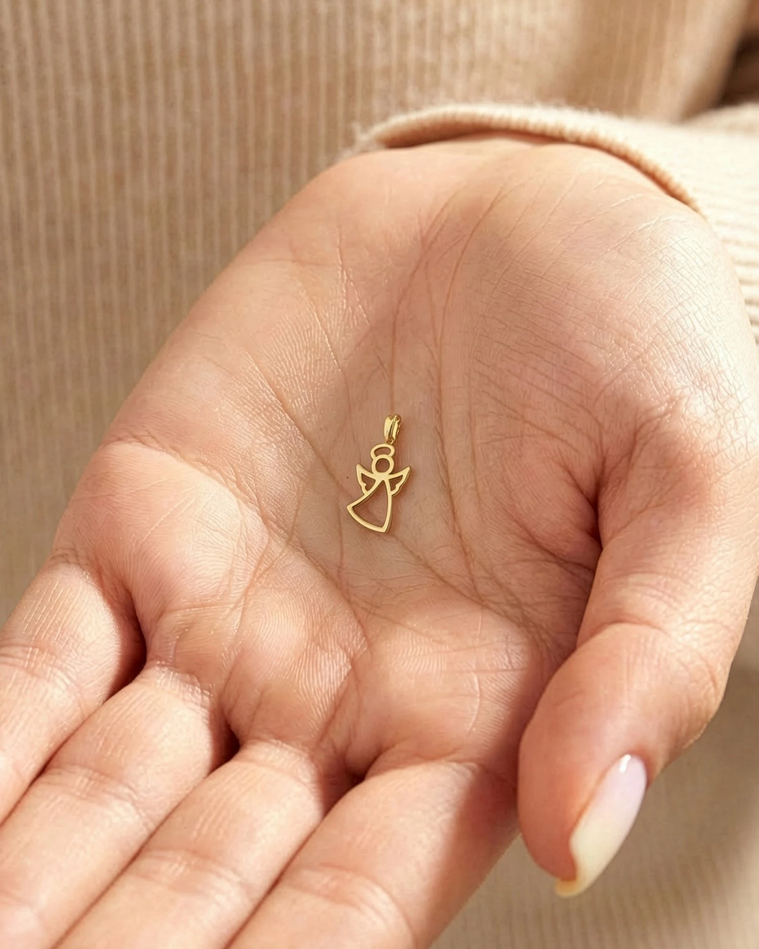 Sade Küçük Melek 14 Ayar Altın Kolye Ucu