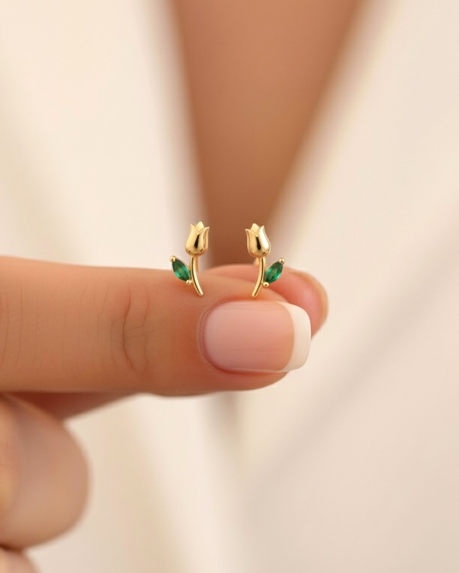 Minik Lale 14 Ayar Altın Küpe