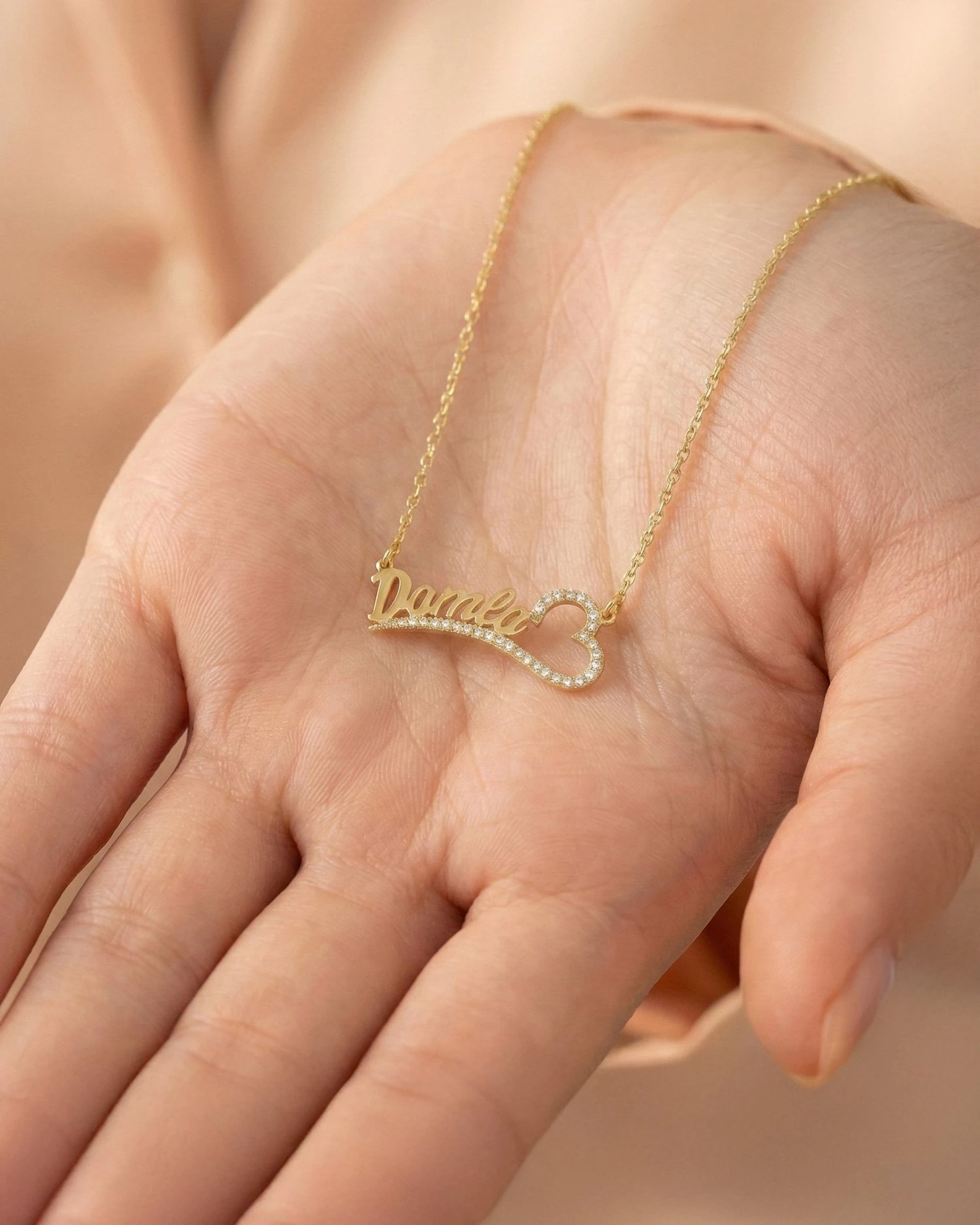 Kalpli İsimli Taşlı 14 Ayar Altın Kolye