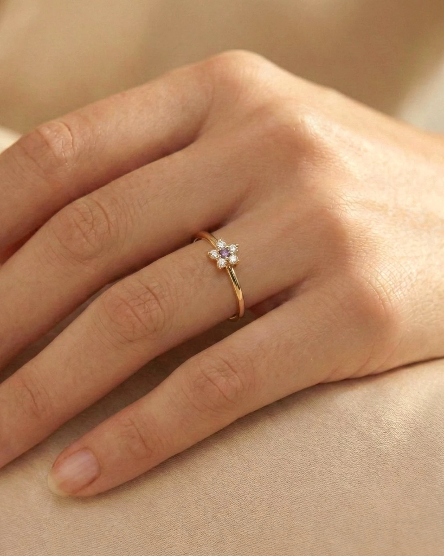 Feraye Minik Çiçek 14 Ayar Altın Yüzük