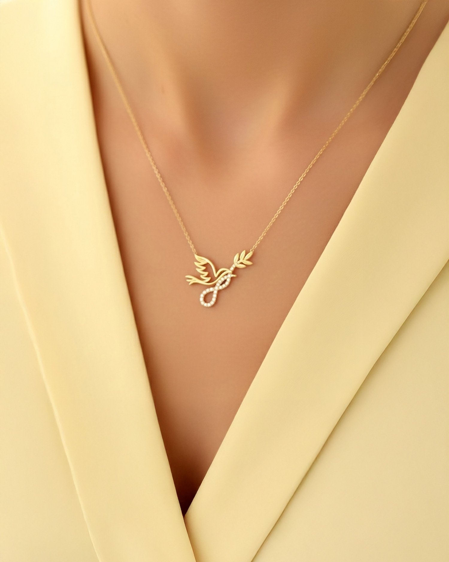 Barış Güvercini 14 Ayar Altın Kolye