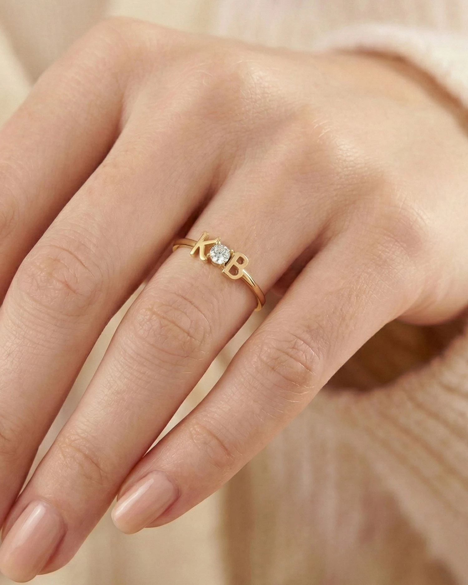 Harfli Tek Taş 14 Ayar Altın Yüzük