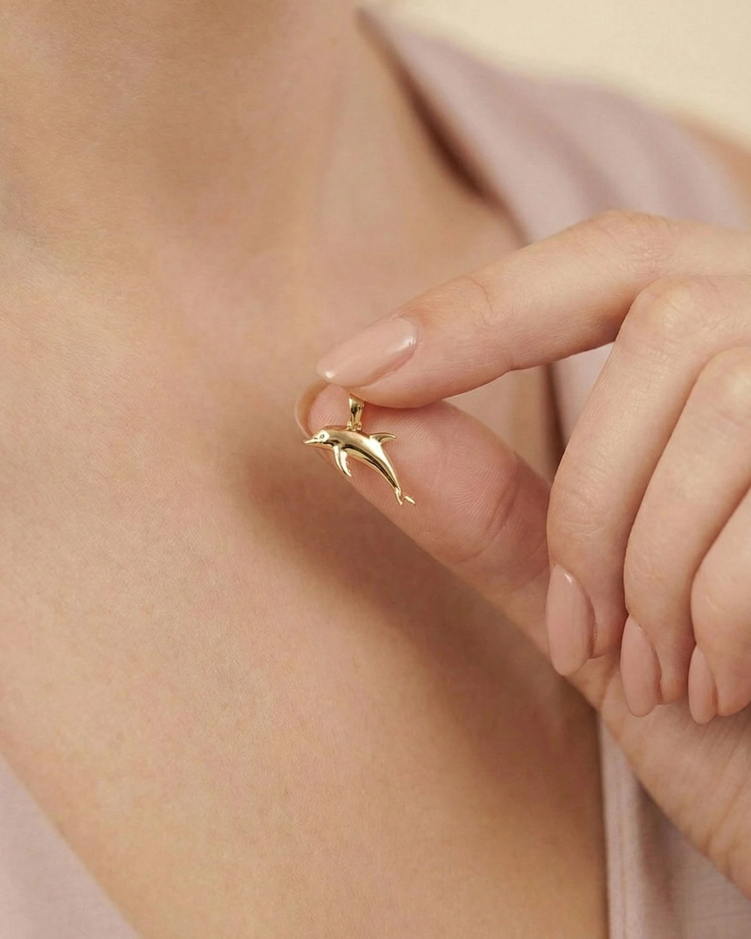 Üç Boyutlu Sade Minik Yunus 14 Ayar Altın Kolye Ucu