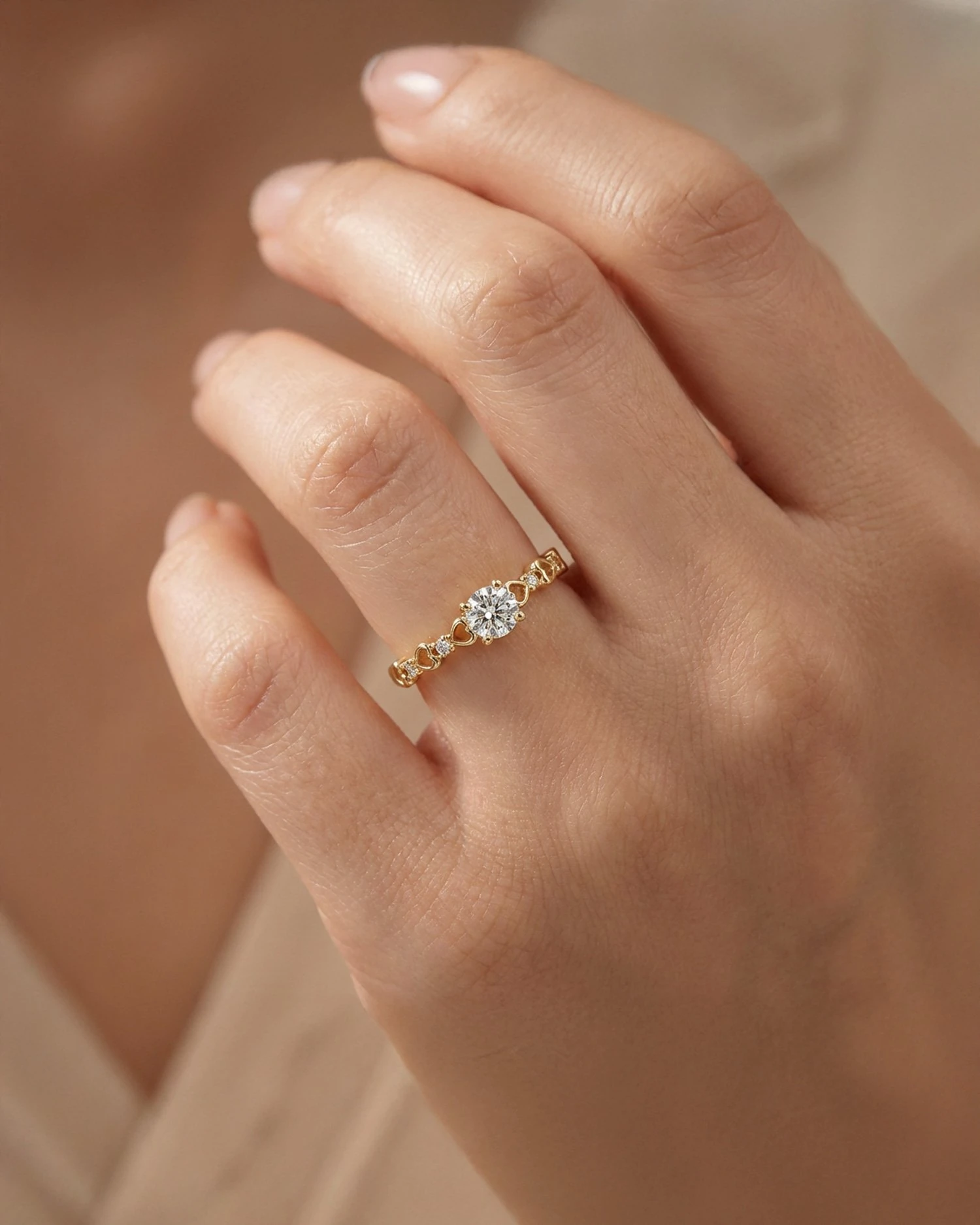 Kalpli Tek Taş 14 Ayar Altın Yüzük