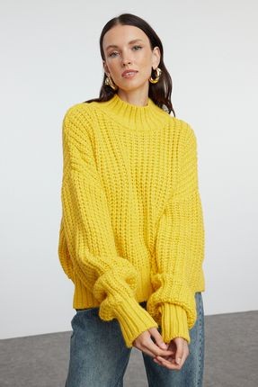 Yellow Sweater (USA)