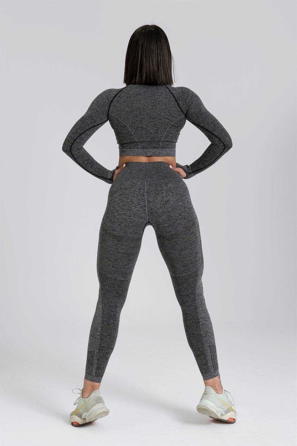 Gymwolves Kadın Uzun Kollu Dikişsiz Spor Tişört | Crop Top | Siyah | Enerji Serisi |
