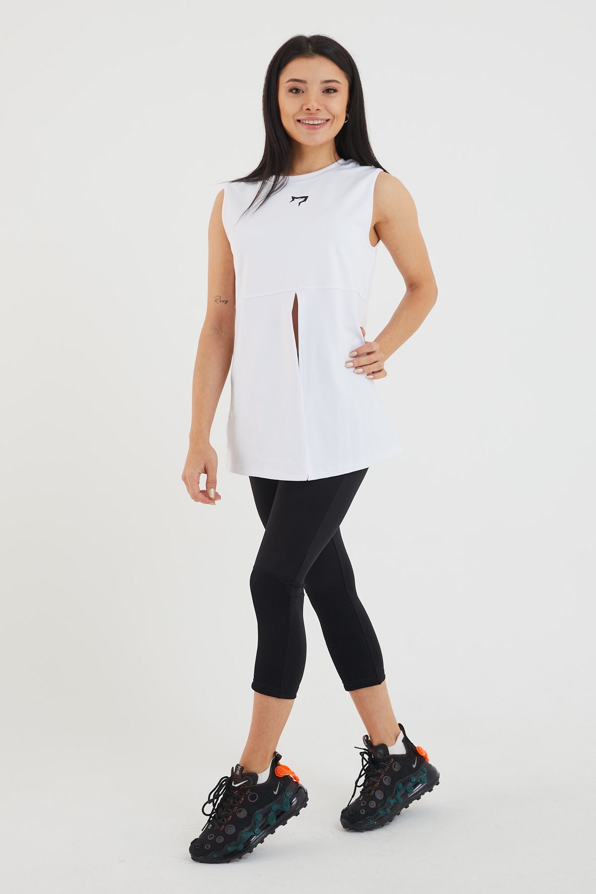 Gymwolves Kadın Spor T-Shirt / Beyaz | Çift Taraf Giyilebilir Yırtmaçlı